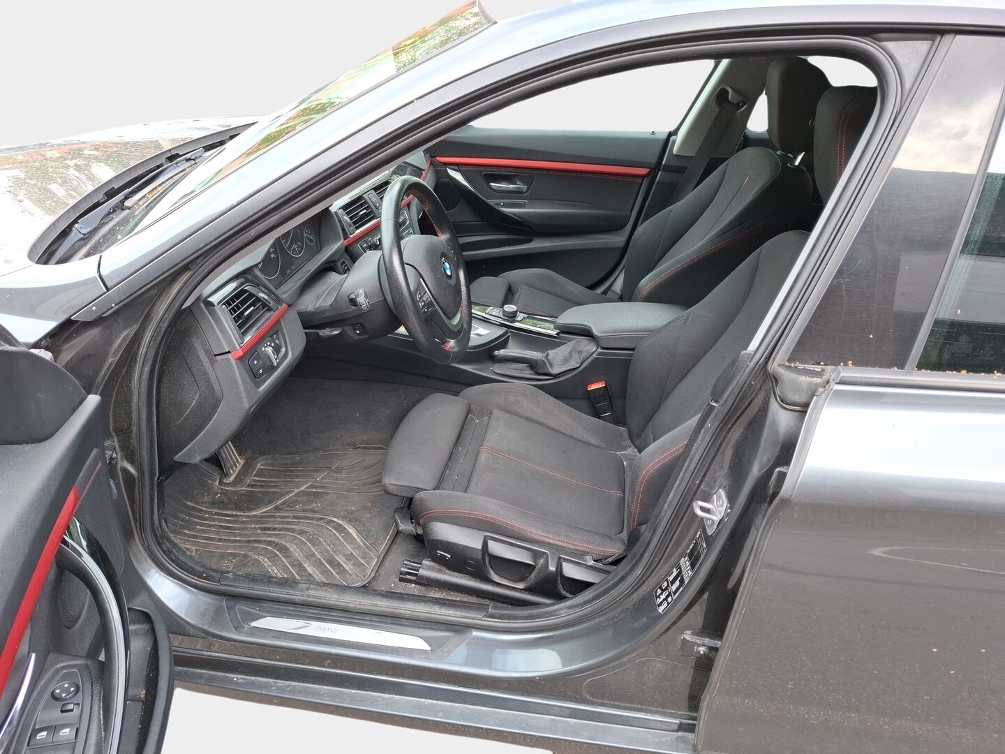 BMW 320 Gran Turismo 2015 F34 Gran Turismo 320i TwinPower Turbo A xSport Edition // Koukku / Sport-penkit / Lohko / Ratinlämmitin / Sähkökontti // - Kattava huoltohistoria / Suomi-auto