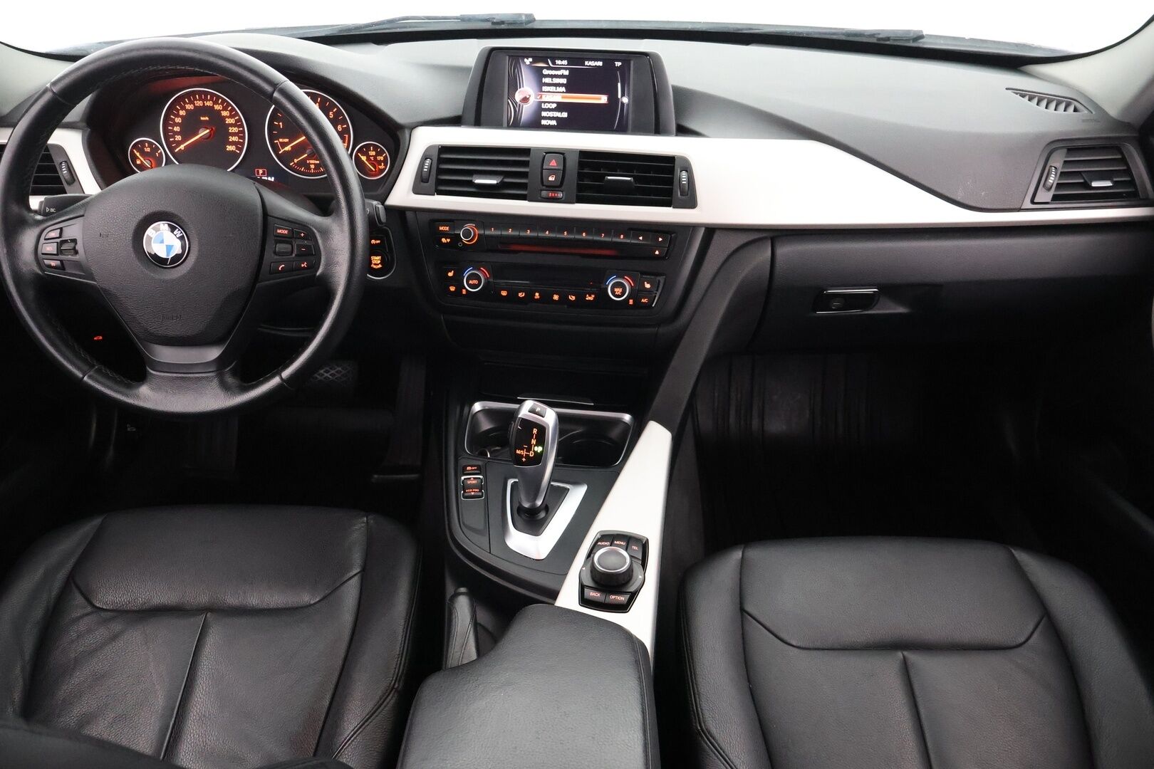 BMW 320 2015 F31 Touring 320i TwinPower Turbo A Limited xDrive Edition - Suomi-auto | P.tutka | Xenon | Juuri huollettu! 