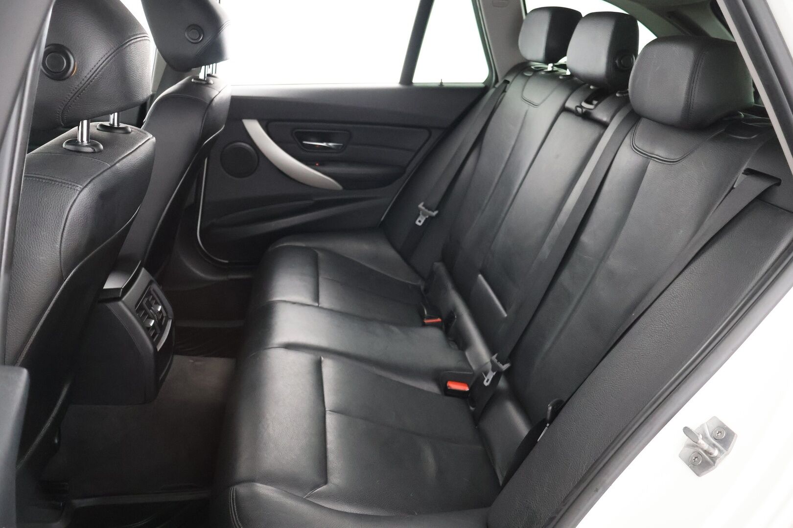 BMW 320 2015 F31 Touring 320i TwinPower Turbo A Limited xDrive Edition - Suomi-auto | P.tutka | Xenon | Juuri huollettu! 