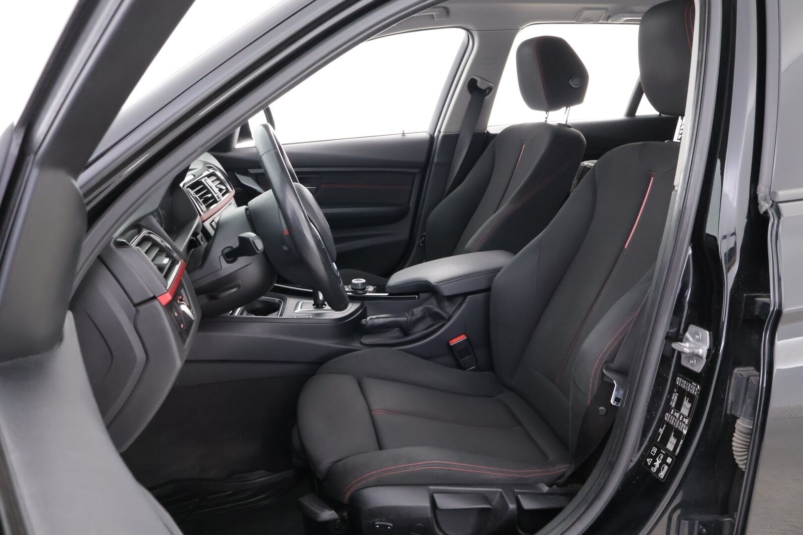 BMW 320 2015 F31 Touring 320i TwinPower Turbo A xSport Edition - MYYDÄÄN HUUTOKAUPAT.COM! - MYYDÄÄN HUUTOKAUPAT.COM!