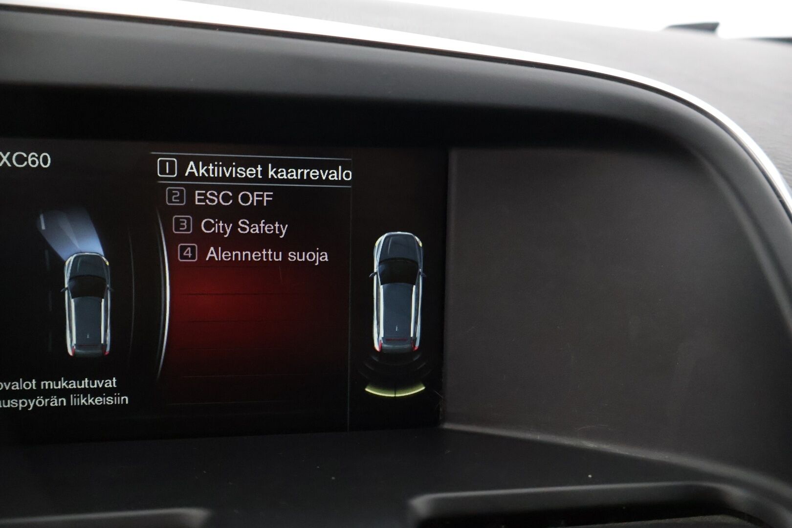 Volvo XC60 2015 D5 AWD Summum aut * Webasto / Vetokoukku / Kuskinpenkki Muistilla / Vakionopeudensäädin * - Aito Suomi-auto vetokoukulla kesän rientoihin!