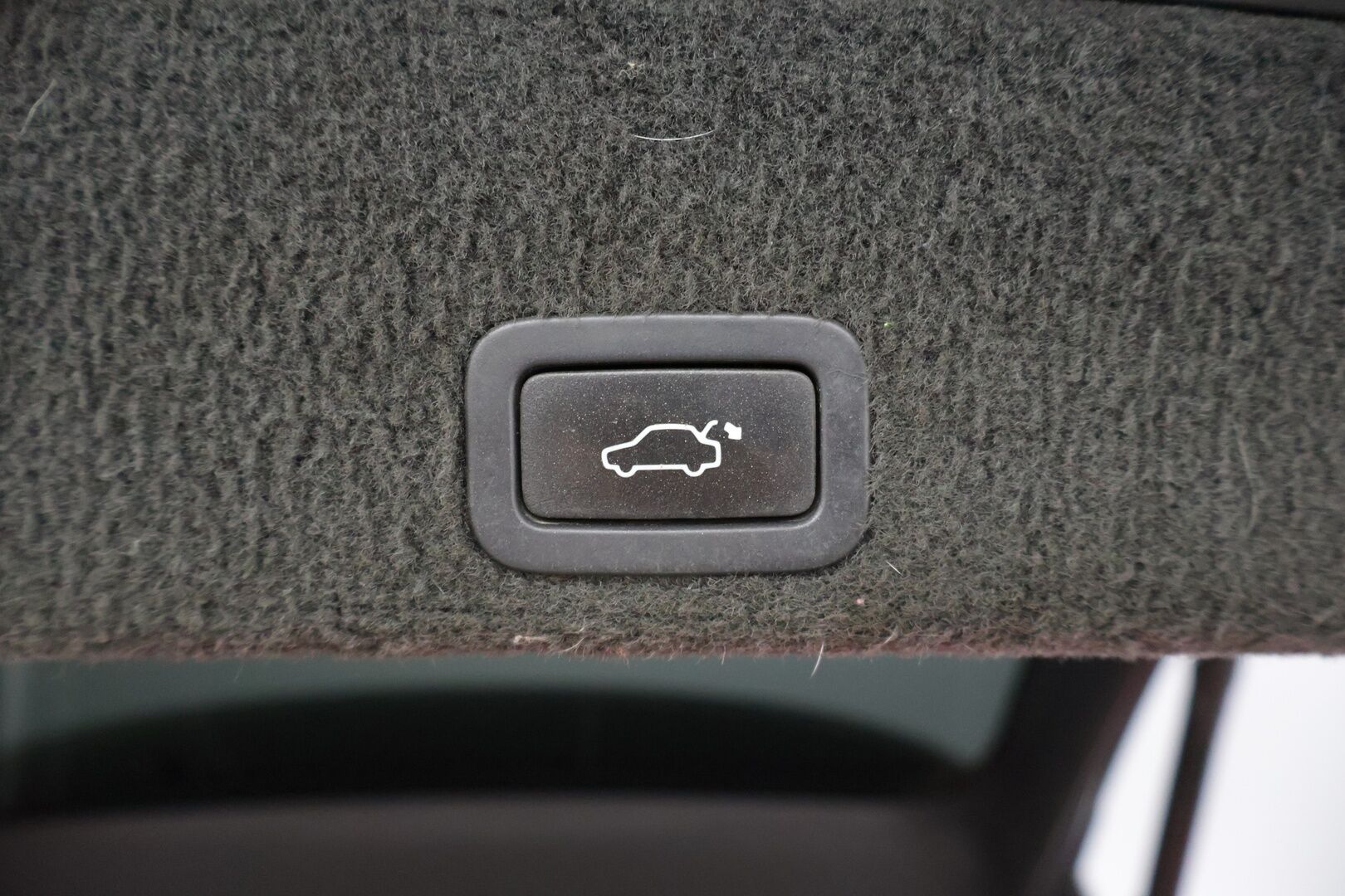 Volvo XC60 2015 D5 AWD Summum aut * Webasto / Vetokoukku / Kuskinpenkki Muistilla / Vakionopeudensäädin * - Aito Suomi-auto vetokoukulla kesän rientoihin!
