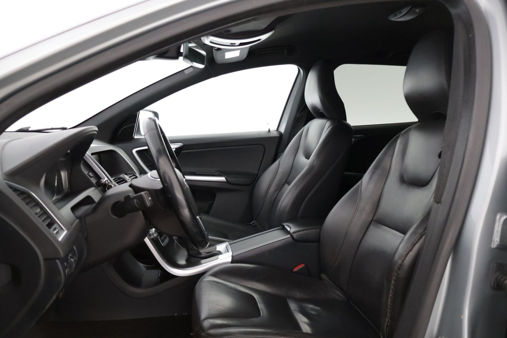 Volvo XC60 2015 D5 AWD Summum aut * Webasto / Vetokoukku / Kuskinpenkki Muistilla / Vakionopeudensäädin * - Aito Suomi-auto vetokoukulla kesän rientoihin!