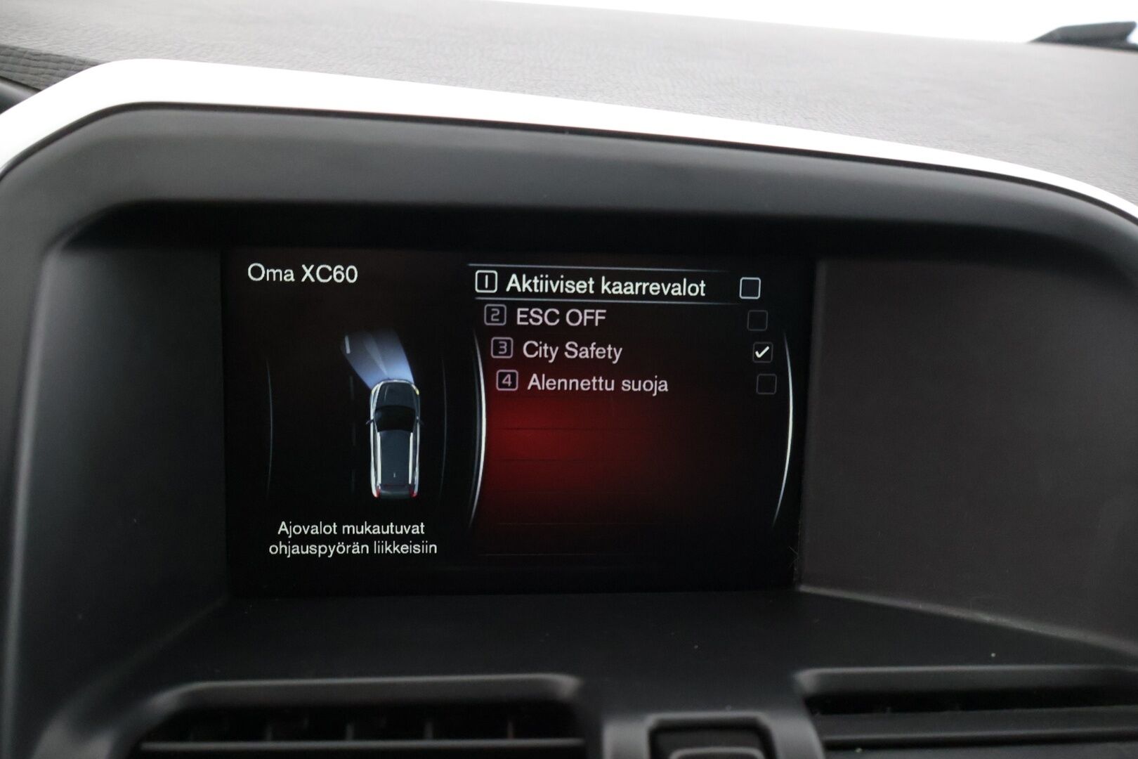 Volvo XC60 2015 D5 AWD Summum aut * Webasto / Vetokoukku / Kuskinpenkki Muistilla / Vakionopeudensäädin * - Aito Suomi-auto vetokoukulla kesän rientoihin!