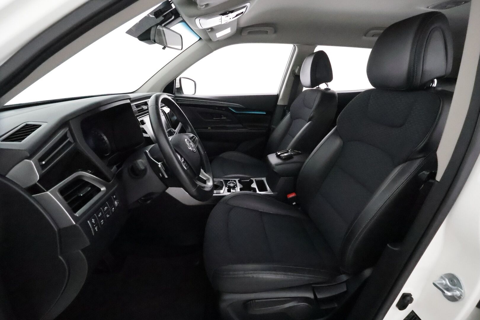 SsangYong Korando 2020 G1,5T 2WD 6AT QUARTZ **Lohkolämmitin / LED-valot / P.kamera / Kaistavahti / Navi / Puolinahat / KeylessGO** - Suomi-auto / Kahdet Renkaat