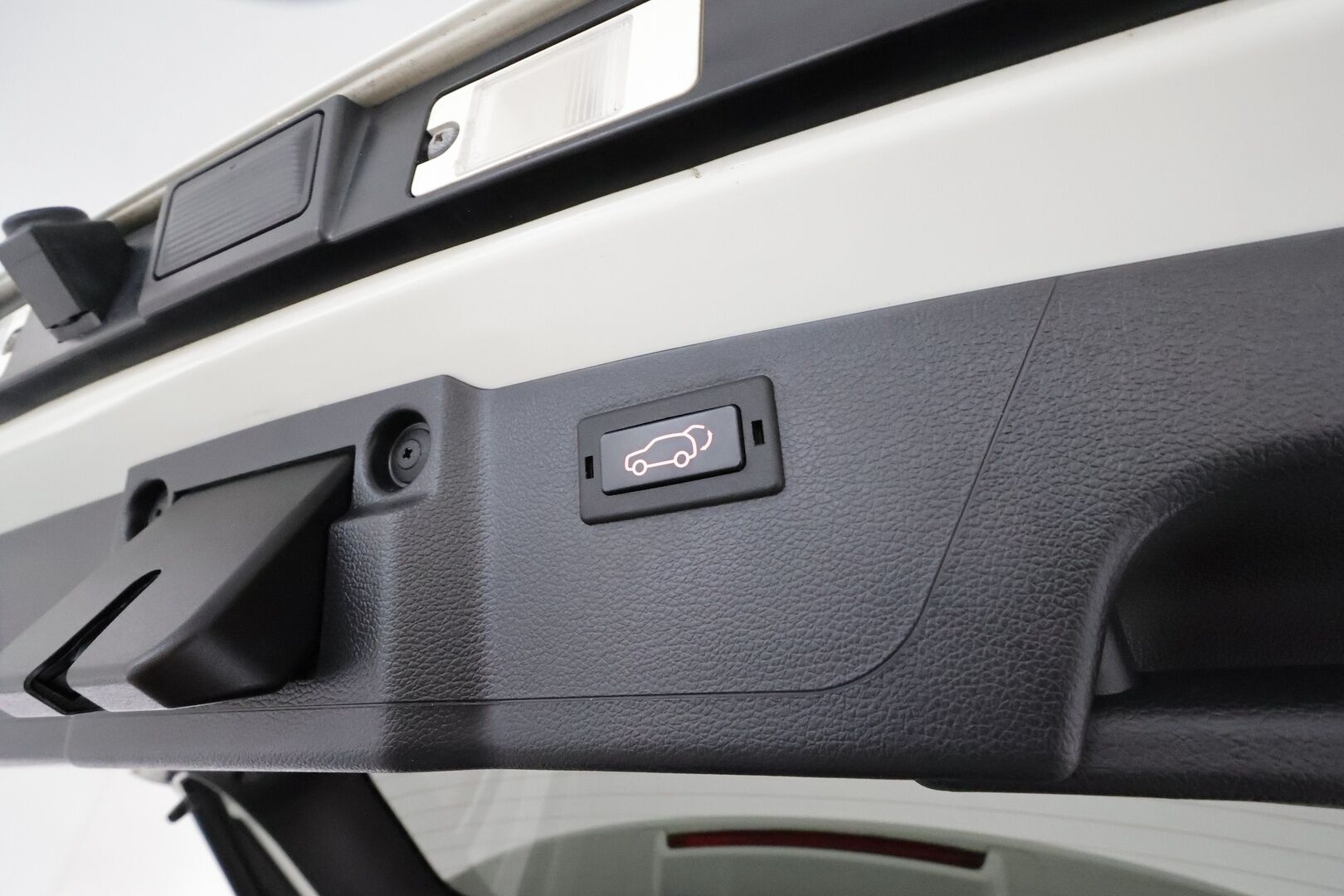 SsangYong Korando 2020 G1,5T 2WD 6AT QUARTZ **Lohkolämmitin / LED-valot / P.kamera / Kaistavahti / Navi / Puolinahat / KeylessGO** - Suomi-auto / Kahdet Renkaat