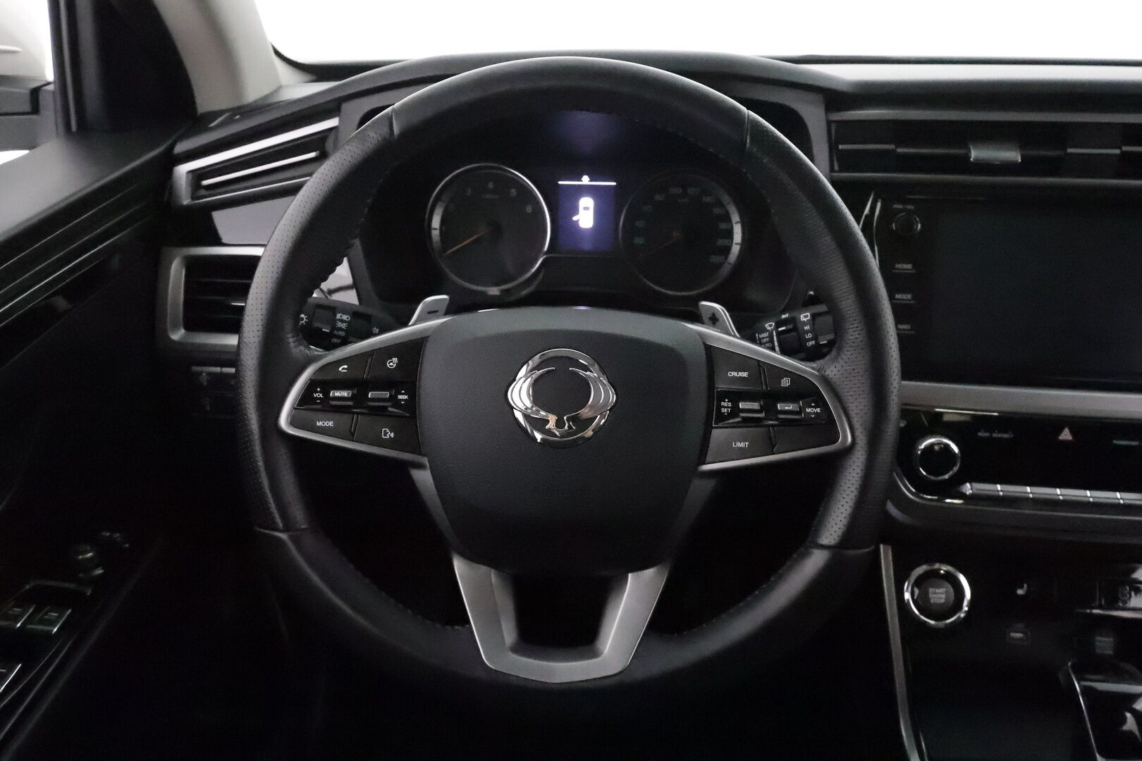 SsangYong Korando 2020 G1,5T 2WD 6AT QUARTZ **Lohkolämmitin / LED-valot / P.kamera / Kaistavahti / Navi / Puolinahat / KeylessGO** - Suomi-auto / Kahdet Renkaat