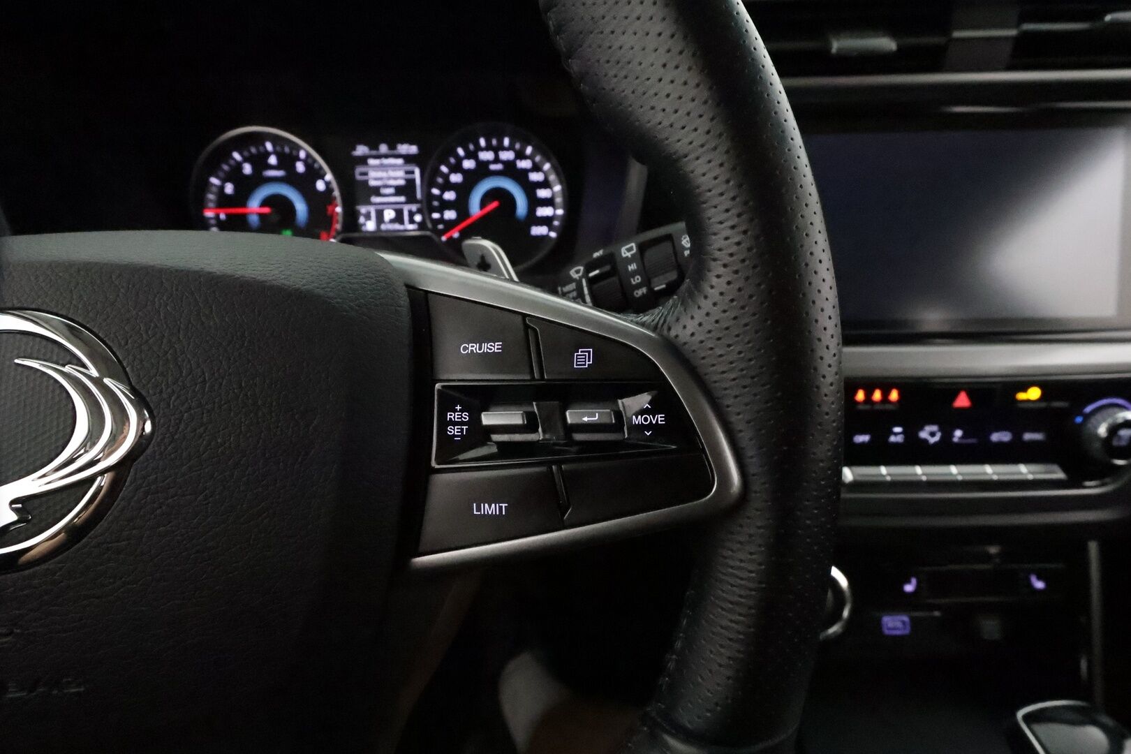 SsangYong Korando 2020 G1,5T 2WD 6AT QUARTZ **Lohkolämmitin / LED-valot / P.kamera / Kaistavahti / Navi / Puolinahat / KeylessGO** - Suomi-auto / Kahdet Renkaat