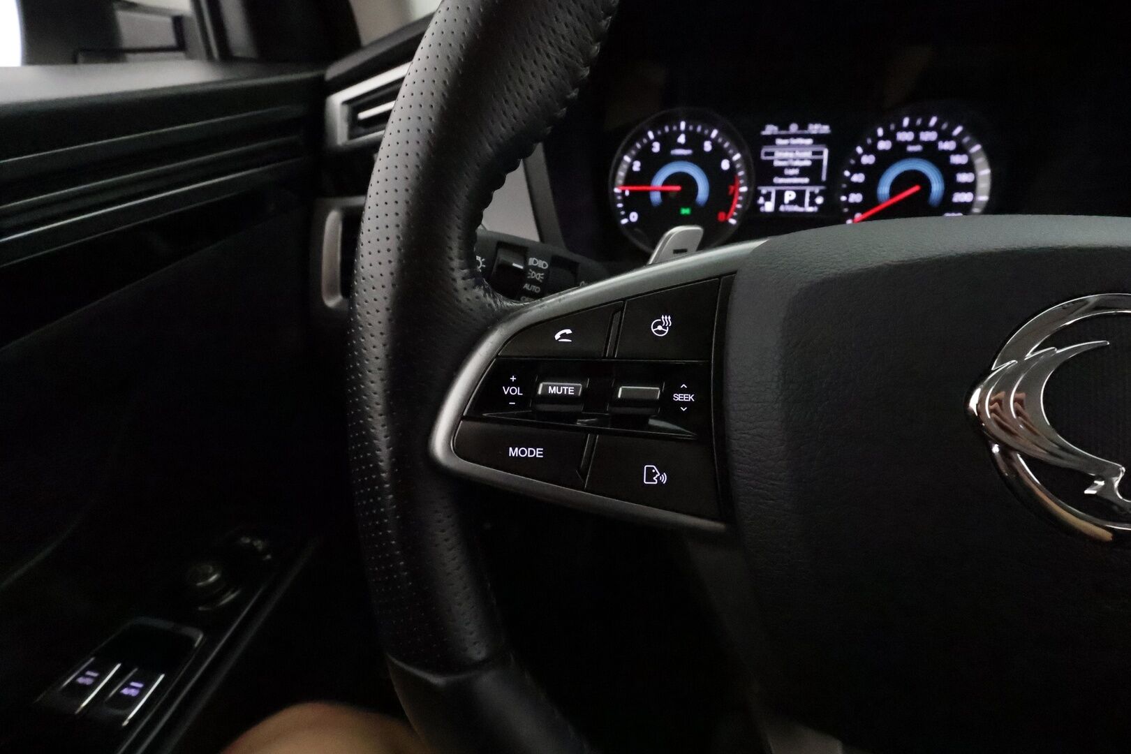 SsangYong Korando 2020 G1,5T 2WD 6AT QUARTZ **Lohkolämmitin / LED-valot / P.kamera / Kaistavahti / Navi / Puolinahat / KeylessGO** - Suomi-auto / Kahdet Renkaat