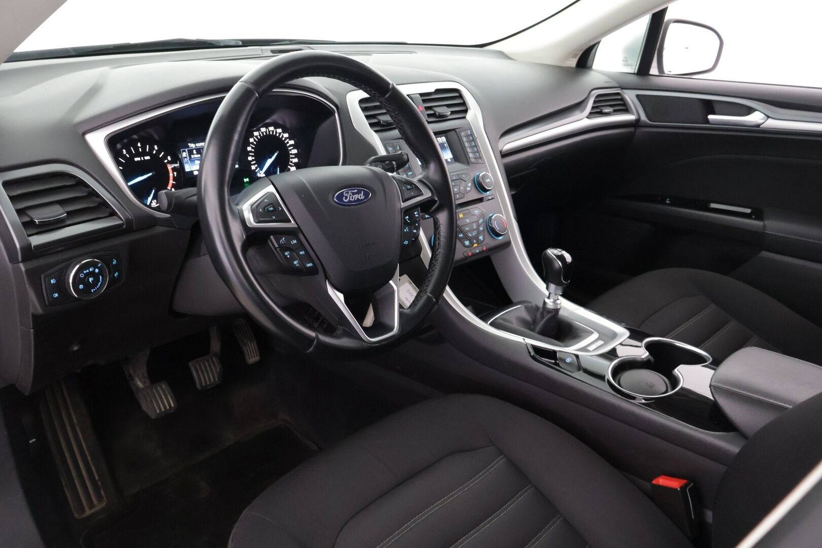 Ford Mondeo 2015 1,5 EcoBoost 160hv M6 Trend Wagon *Myydään huutokaupat.com!*