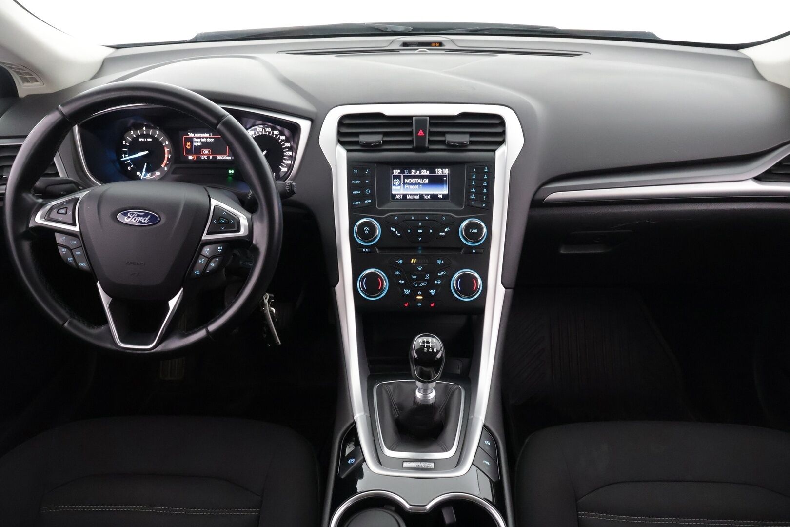 Ford Mondeo 2015 1,5 EcoBoost 160hv M6 Trend Wagon *Myydään huutokaupat.com!*