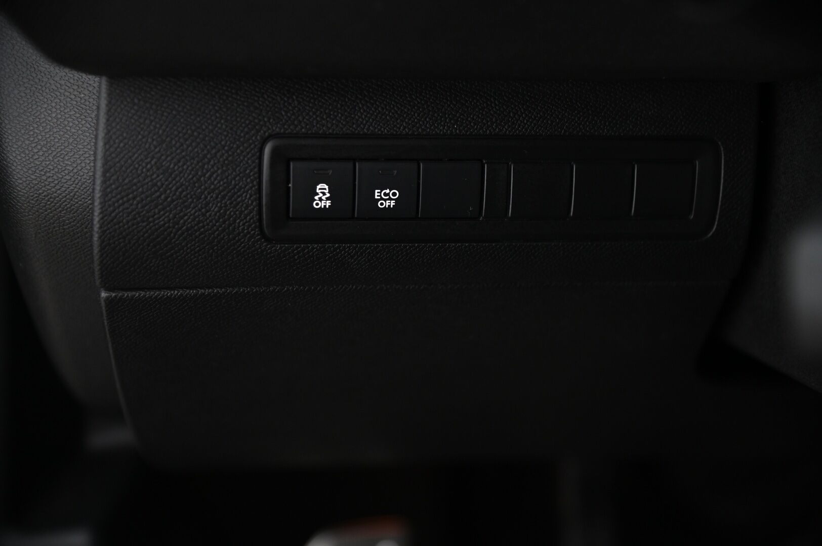 Peugeot 308 2015 SW GT THP 205 - Hierovat etuistuimet | Navi | Lohko | Juuri huollettu | Vakkari | Nahka-alcantara
