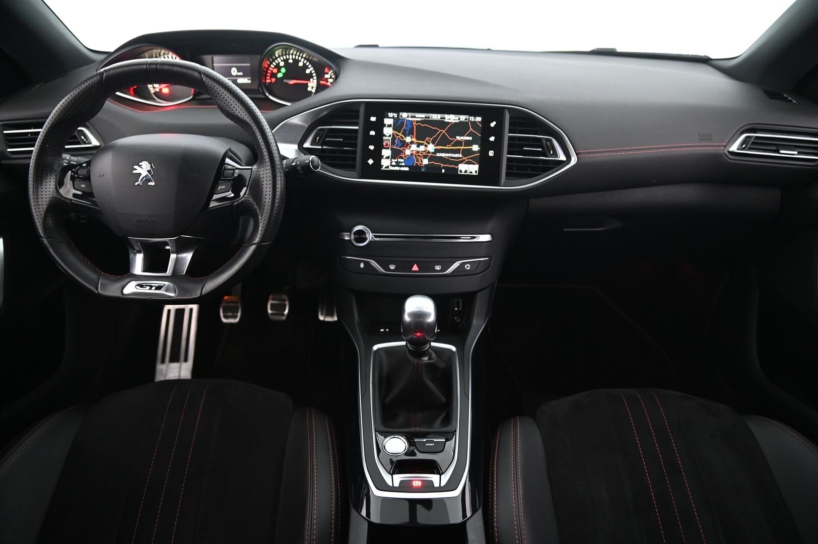 Peugeot 308 2015 SW GT THP 205 - Hierovat etuistuimet | Navi | Lohko | Juuri huollettu | Vakkari | Nahka-alcantara