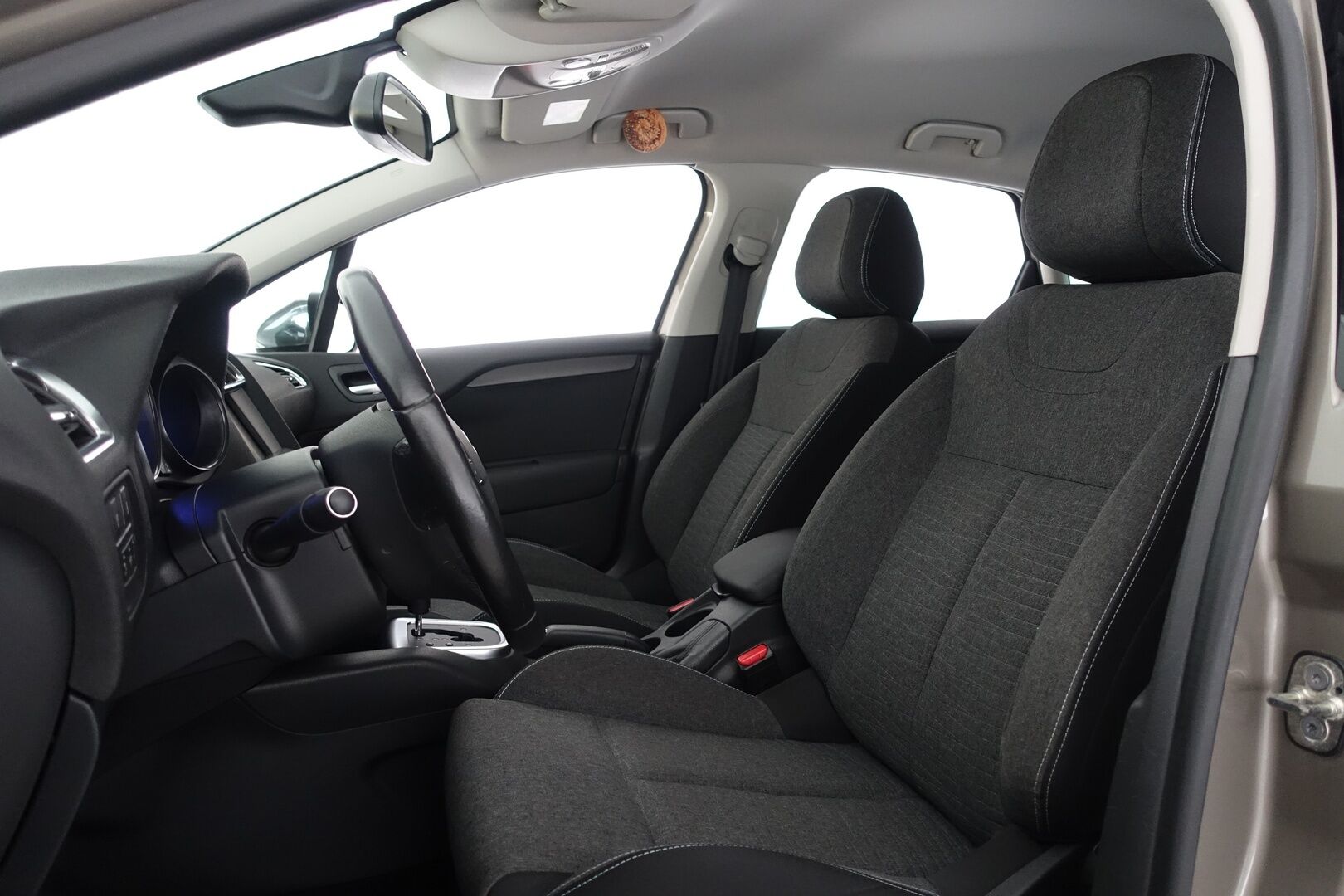 Citroen C4 2015 PureTech 130 Intensive Automaatti - Myydään huutokaupat.com sivustolla!