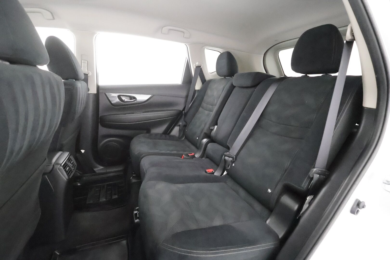 Nissan X-Trail 2016 DIG-T 163 Acenta 2WD 6 MT E6 - | Koukku | Vakkari | BT | LED -lisävalo | Lohko + sisälämmitin | Aut. ilmastointi | P.tutkat | 2x renkaat aluin | Suomiauto | Huoltokirja | 