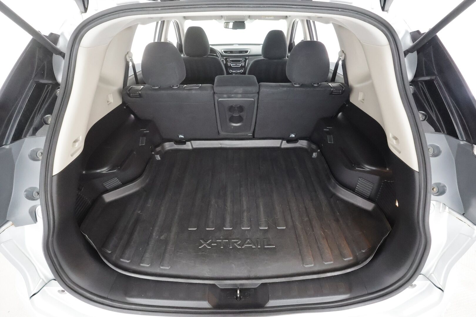 Nissan X-Trail 2016 DIG-T 163 Acenta 2WD 6 MT E6 - | Koukku | Vakkari | BT | LED -lisävalo | Lohko + sisälämmitin | Aut. ilmastointi | P.tutkat | 2x renkaat aluin | Suomiauto | Huoltokirja | 