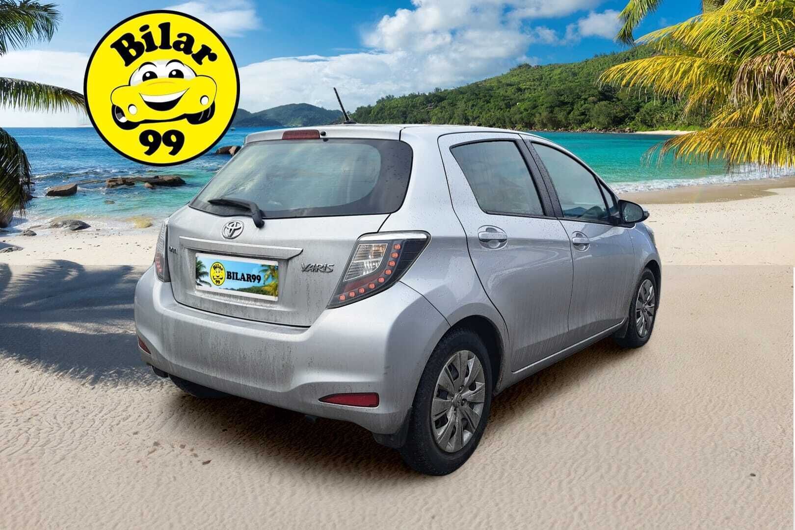 Toyota Yaris 2014 1,33 Dual VVT-i Active 5ov * Webasto / P-Kamera / Bluetooth / Vakionopeudensäädin * - Suomi-auto / 2x Renkaat 