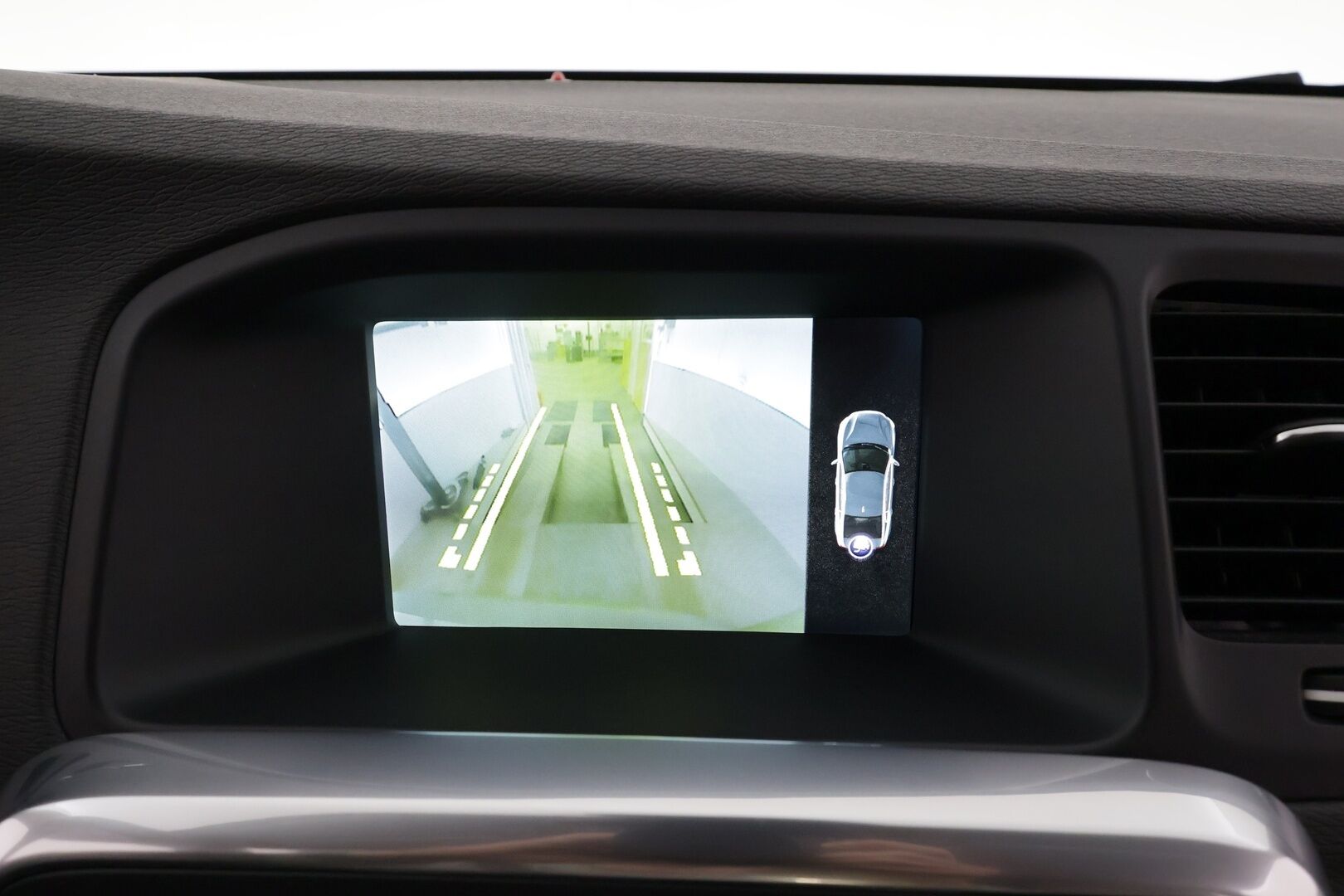 Volvo S60 2015 D4 Summum aut * Vakkari / Webasto / Muistipenkki / P.kamera / Puolinahat / Navi / Digimittaristo / Xenon / Keyless * - 1.Om Suomi-auto / Kahdet renkaat aluvanteilla / Merkkihuollettu / Huippusiisti