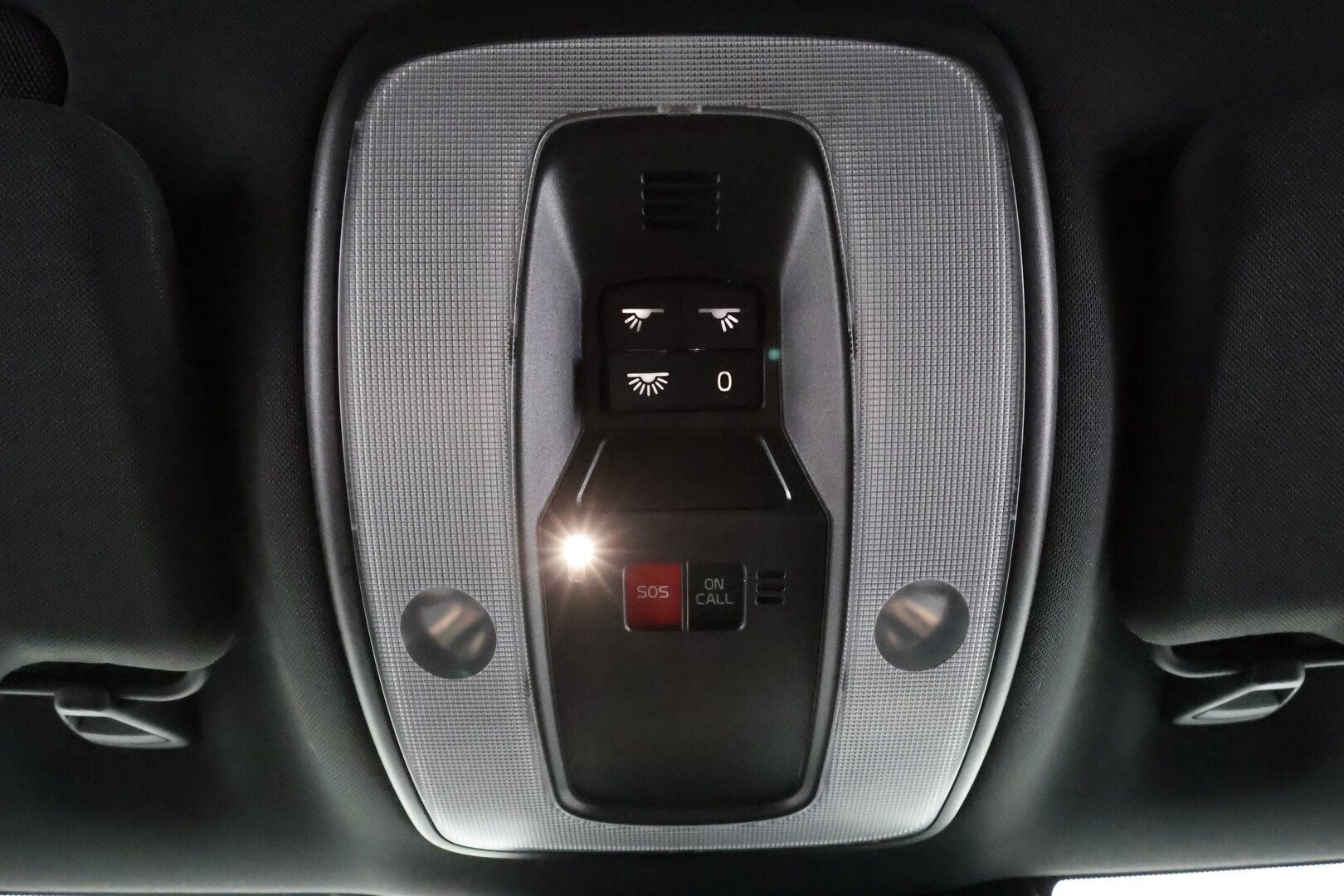 Volvo V60 2016 D4 Business aut * Suomi-auto / Vakkari / P.tutka / Webasto / Xenon / Navi / Koukku / KeylessGo / Puolinahat / Digimittaristo * - Kahdet renkaat aluvanteilla / Merkkihuollettu / Juuri huollettu - HULLUT BLACKWEEK JATKOT - KORKOTARJOUS 2,49%