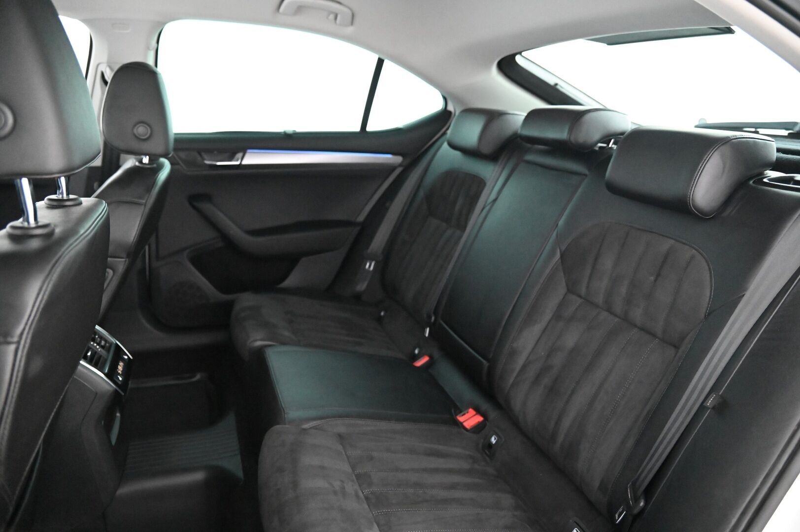 Skoda Superb 2016 1,4 TSI ACT Style DSG Autom *ACC / Webasto / Canton / Muistipenkki / Navi* - *Juuri Huollettu! / 2xrenkaat vanteilla*