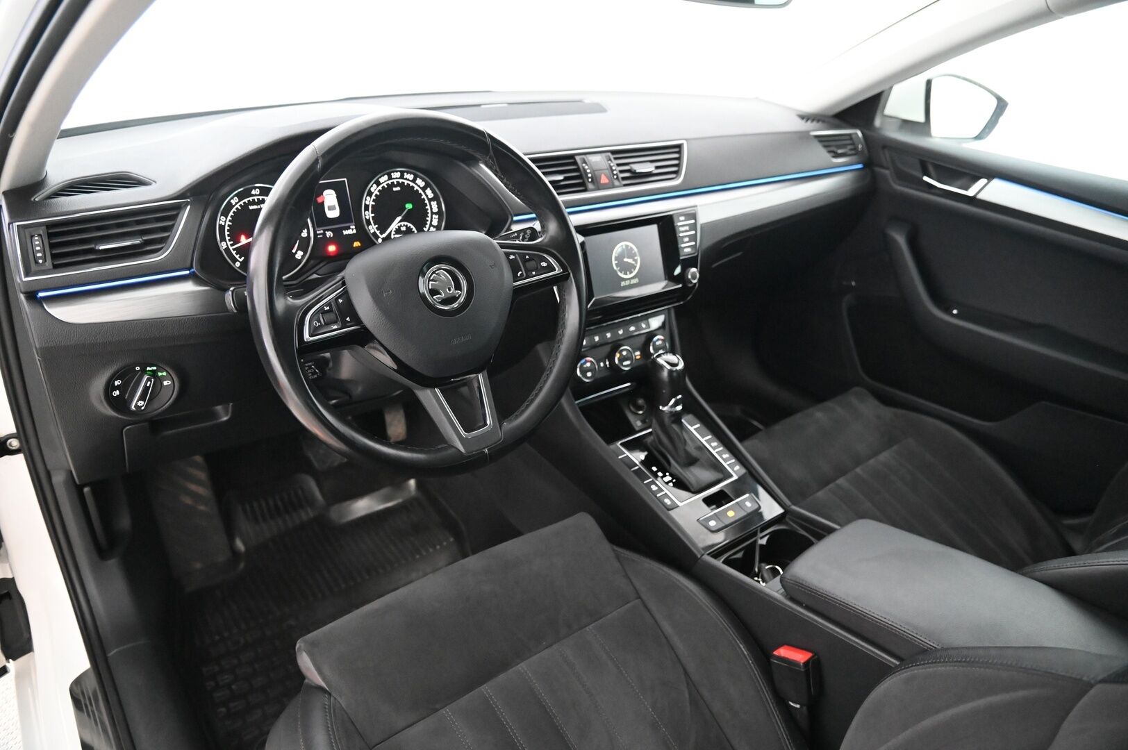 Skoda Superb 2016 1,4 TSI ACT Style DSG Autom *ACC / Webasto / Canton / Muistipenkki / Navi* - *Juuri Huollettu! / 2xrenkaat vanteilla*