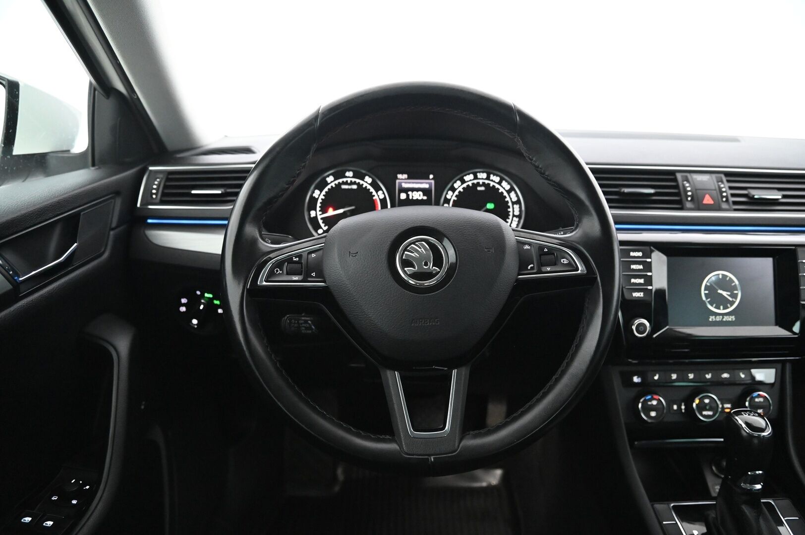Skoda Superb 2016 1,4 TSI ACT Style DSG Autom *ACC / Webasto / Canton / Muistipenkki / Navi* - *Juuri Huollettu! / 2xrenkaat vanteilla*