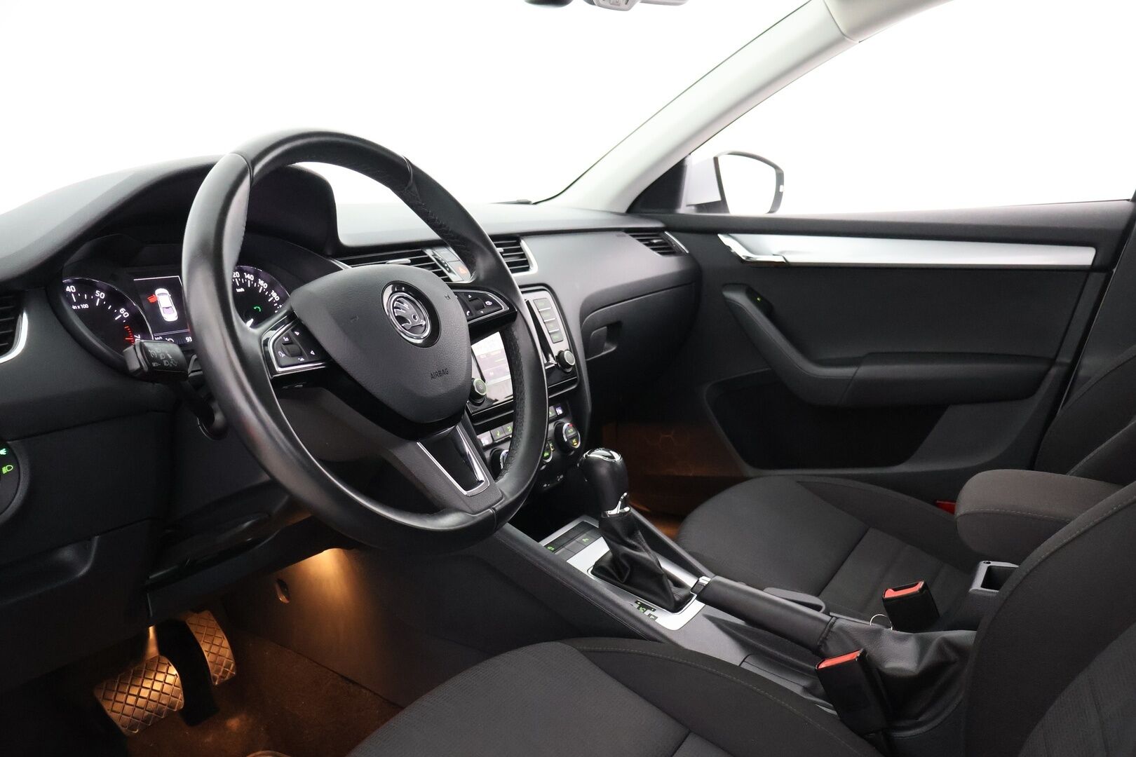 Skoda Octavia 2016 1,2 TSI Style DSG Autom. - | Suomi-auto | Vakkari | P. Tutkat | Lohko+sisäp. | SmartLink | Bi-Xenon | Kaukovaloassistentti | Todella siisti! |