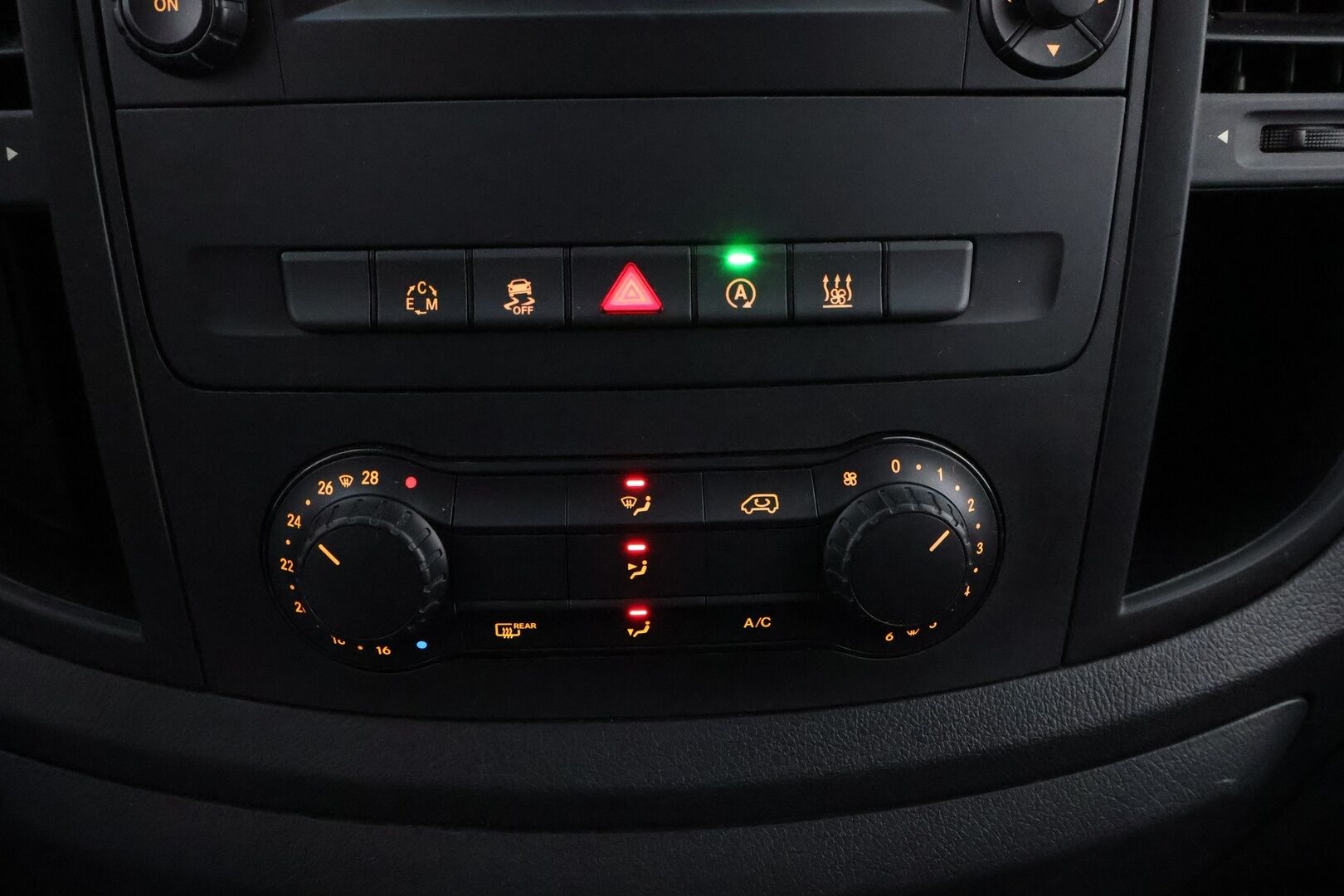 Mercedes-Benz Vito 2016 114CDI 4x4-3,05/32K * Webasto / Peruutuskamera / Koukku / ILS LED / Vanerointi / Tulossa Myyntiin! - Osta nyt, maksa vasta ensi vuonna