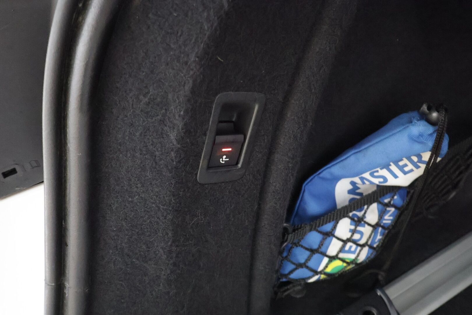 Audi A4 2016 Avant Business Sport 2,0 TDI 110 kW S tronic * Webasto / Matrix LED / Vakkari / Apple&Android / Sporttipenkit / P.tutkat / Koukku *