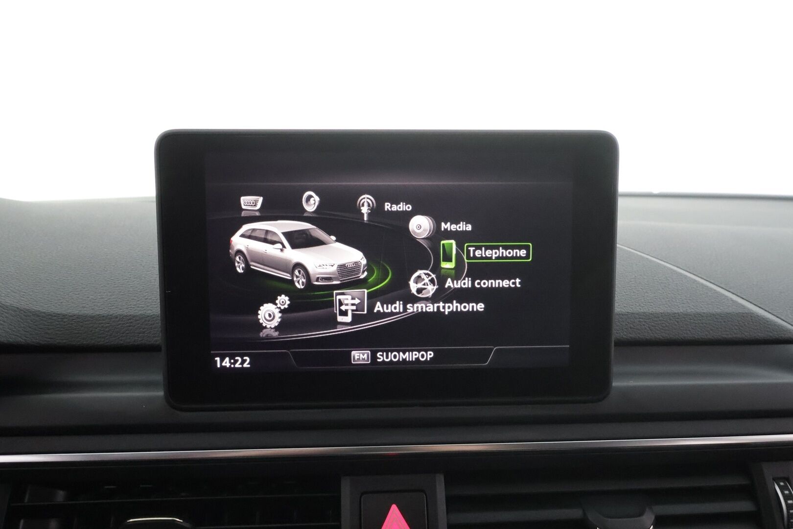 Audi A4 2016 Avant Business Sport 2,0 TDI 110 kW S tronic * Webasto / Matrix LED / Vakkari / Apple&Android / Sporttipenkit / P.tutkat / Koukku *