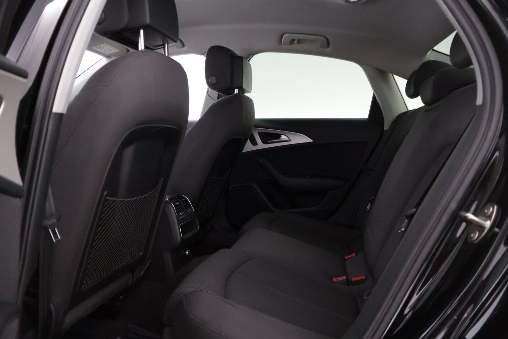 Audi A6 2016 Sedan Business 2,0 TDI 110 kW ultra S tronic * Suomi-auto / Taittuva koukku / Lohko / Tutkat / 2x renkaat / Keyless * - * Suomi-auto / Esimerkillinen huoltohistoria / 2x renkaat aluvanteilla / Varma ja tehokas 2.0tdi moottori!*