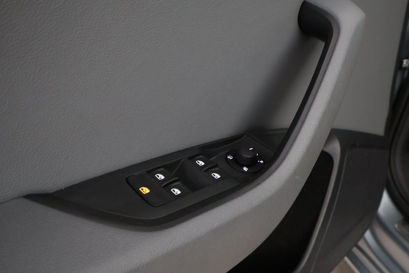 Skoda Superb 2016 2,0 TDI 150 Ambition DSG Autom. * Suomiauto / Webasto / Vetokoukku / Lohko & Sisäpistoke - Jakopää tehty / 2x Renkaat aluvantein / Juuri tullut Tampereelle! - HULLU BLACKWEEK KORKOTARJOUS 2,49%