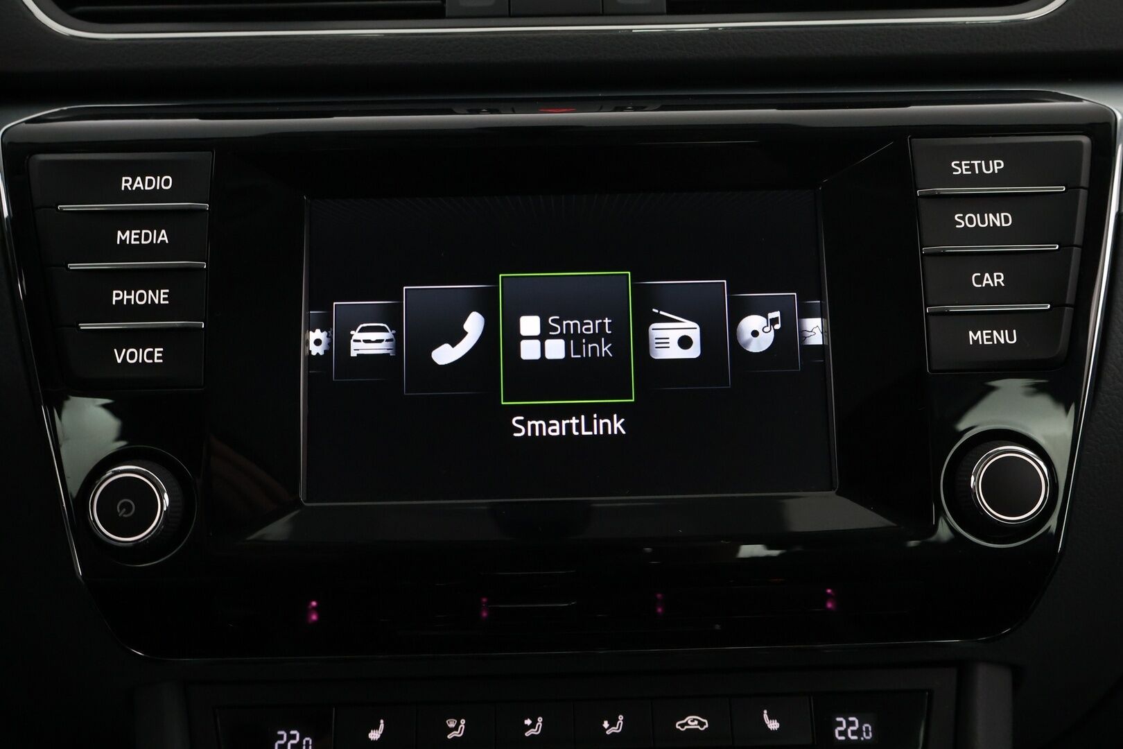 Skoda Superb 2016 2,0 TDI 150 Ambition DSG Autom. * Suomiauto / Webasto / Vetokoukku / Lohko & Sisäpistoke - Jakopää tehty / 2x Renkaat aluvantein / Juuri tullut Tampereelle!