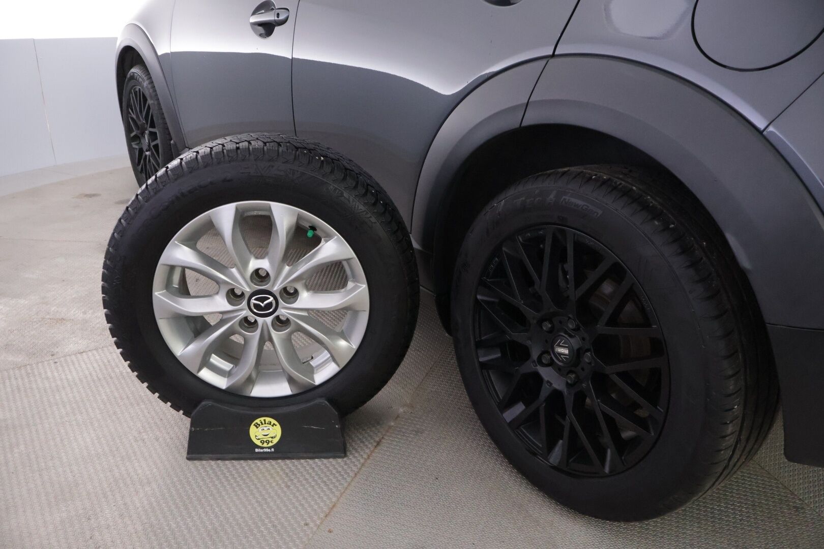 Mazda CX-3 2017 2,0 (120) SKYACTIV-G Optimum 6MT *Suomi-auto / Vakionopeudensäädin / Peruutustutka / Lohkolämmitin* - *Hyvin huollettu / 2x Renkaat & Vanteet / Komeat kesävanteet*