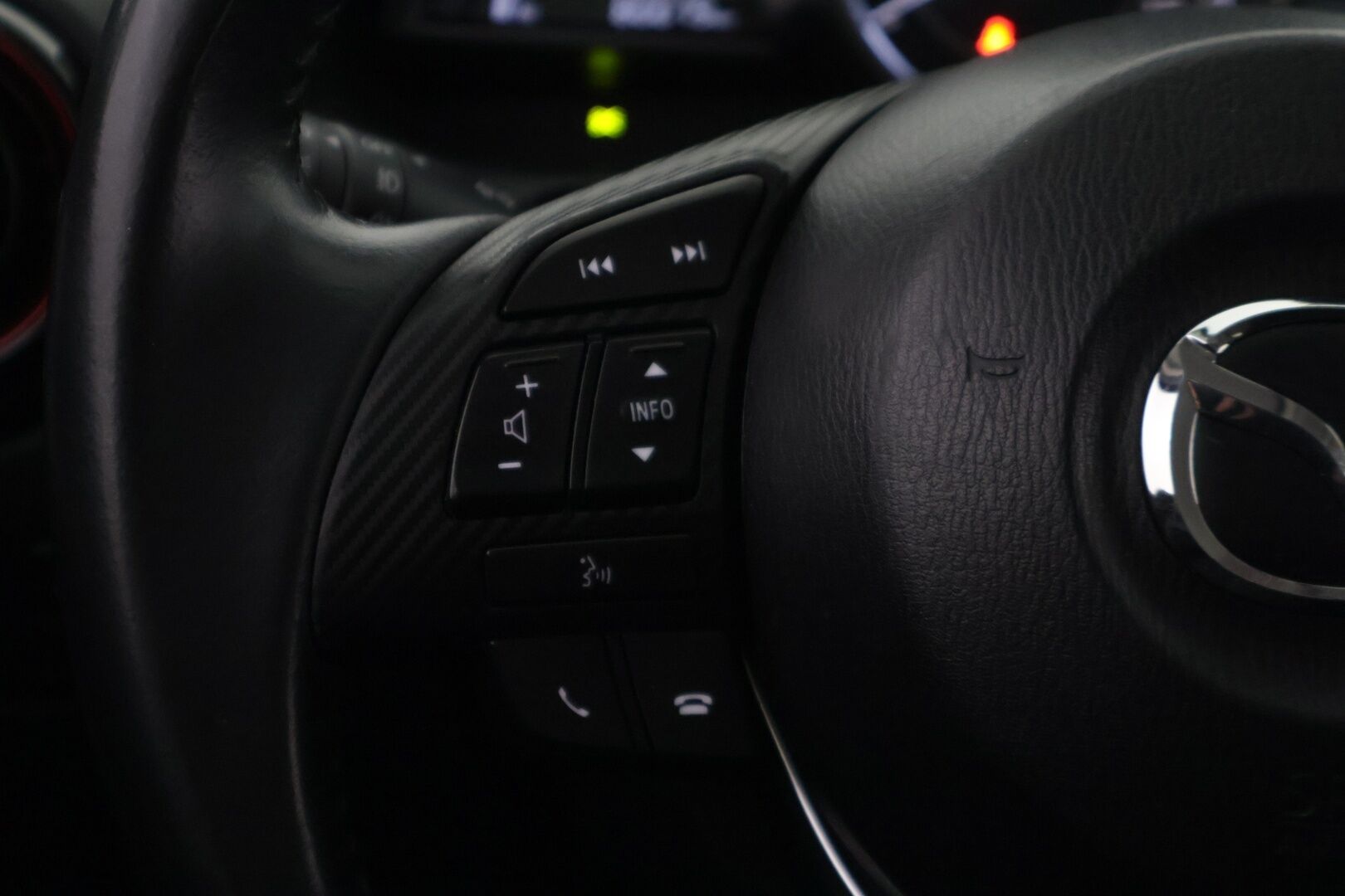 Mazda CX-3 2017 2,0 (120) SKYACTIV-G Optimum 6MT *Suomi-auto / Vakionopeudensäädin / Peruutustutka / Lohkolämmitin* - *Hyvin huollettu / 2x Renkaat & Vanteet / Komeat kesävanteet*