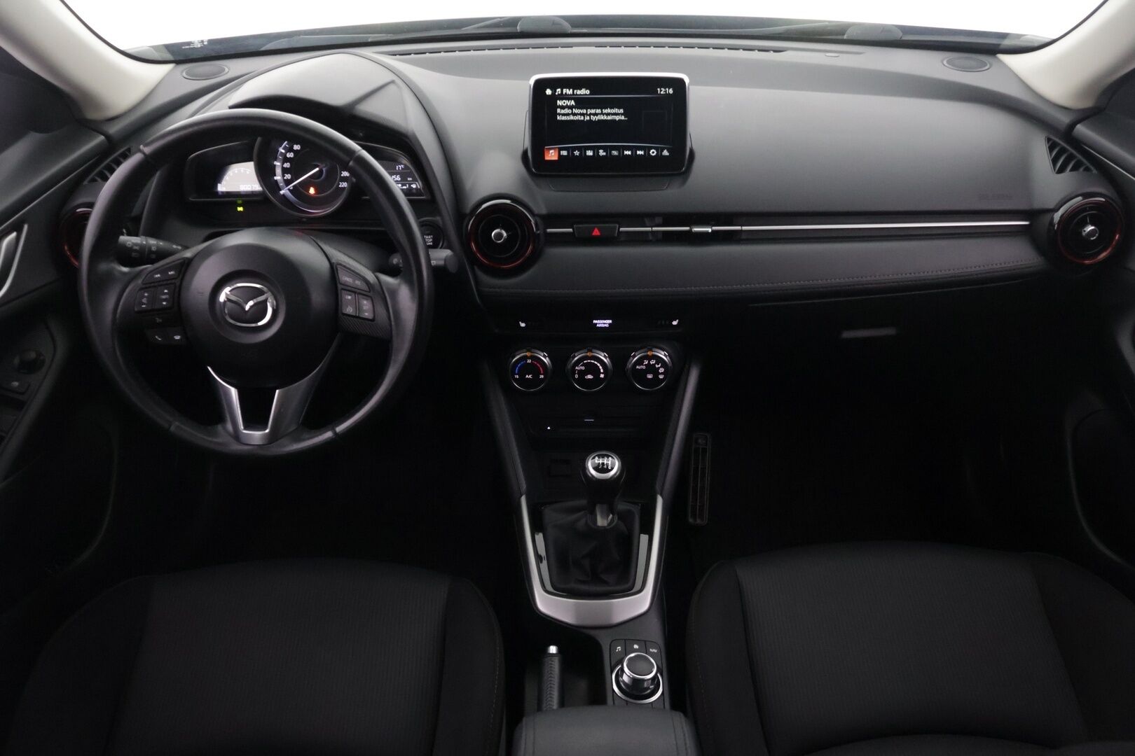 Mazda CX-3 2017 2,0 (120) SKYACTIV-G Optimum 6MT *Suomi-auto / Vakionopeudensäädin / Peruutustutka / Lohkolämmitin* - *Hyvin huollettu / 2x Renkaat & Vanteet / Komeat kesävanteet*