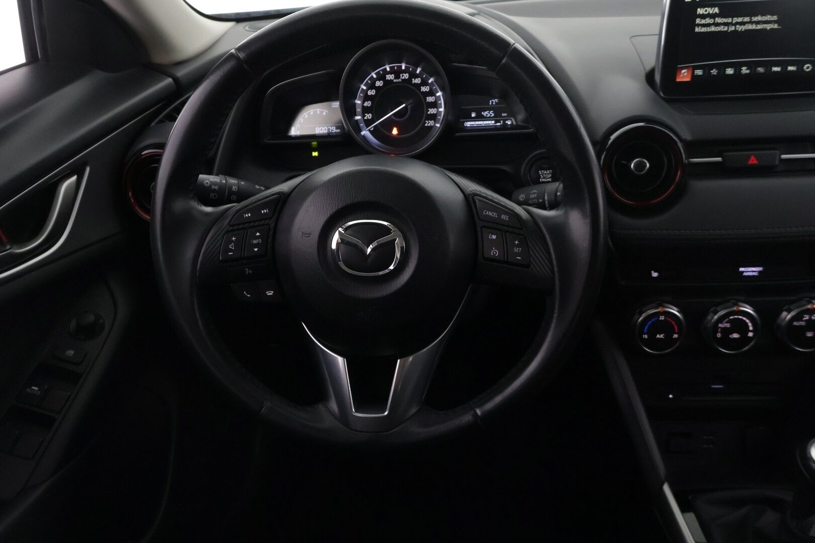 Mazda CX-3 2017 2,0 (120) SKYACTIV-G Optimum 6MT *Suomi-auto / Vakionopeudensäädin / Peruutustutka / Lohkolämmitin* - *Hyvin huollettu / 2x Renkaat & Vanteet / Komeat kesävanteet*