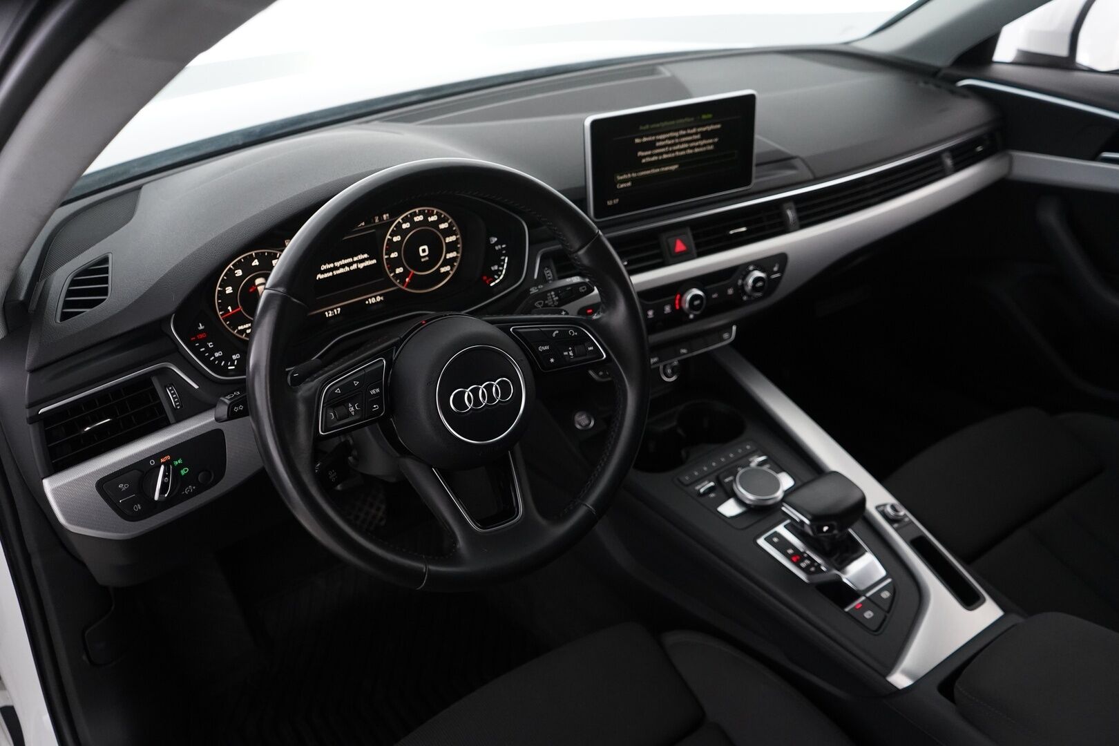Audi A4 2016 2.0 TFSI 140kW Avant Business Sport S tronic *Digimittaristo / Vetokoukku / Sporttipenkit / Lohko / Navi* - Katso mihin hintaan! / Suomi-auto / Kahdet komeat vanteet / Juuri huollettu ja katsastettu!