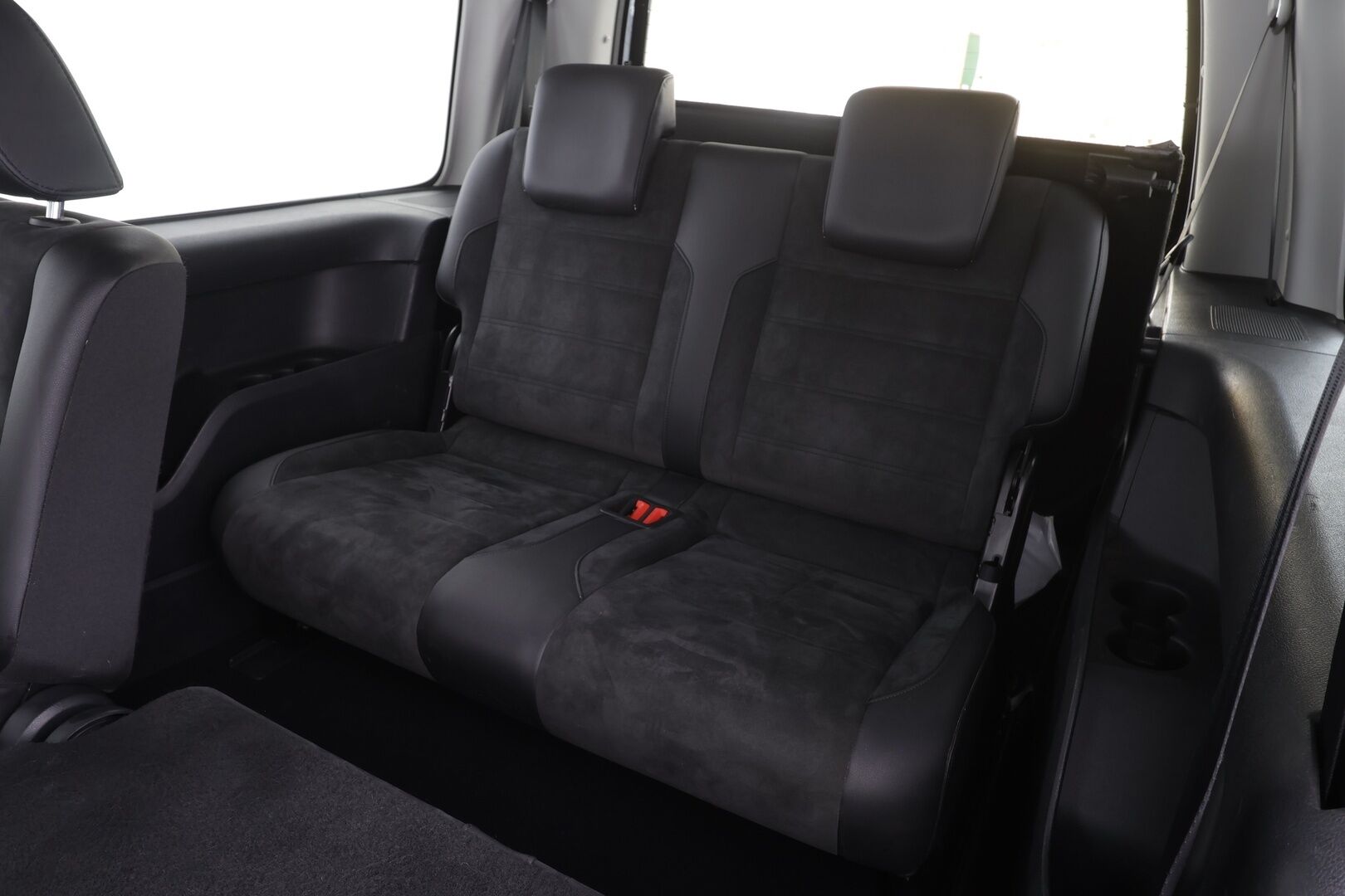 Volkswagen Caddy Maxi 2016 Highline 2,0 TDI 110kW DSG 7-P * Webasto / Xenon / P.tutka / Vakkari / Bluetooth * - Suomi-auto / Kahdet renkaat aluvanteilla 