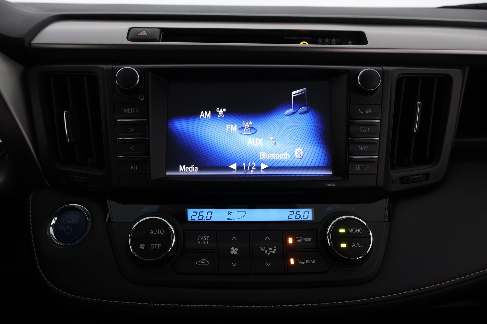 Toyota RAV4 2016 2,5 Hybrid FWD Active - Peruutuskamera / Navigointi / Merkkihuollot / LED / Sähköluukku / Suomiauto / Erittäin hyvin huollettu!