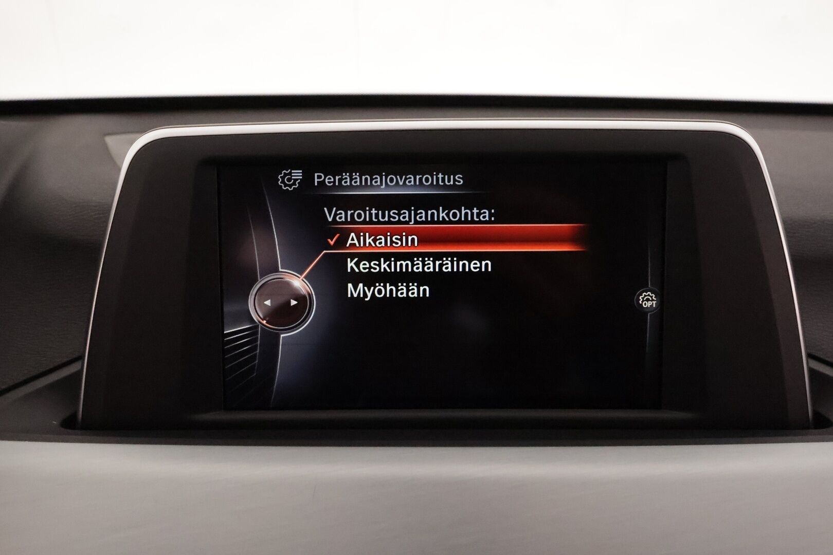 BMW X1 2016 F48 xDrive18d A Business xLine *Sporttipenkit / ComfortAccess / P.kamera / Vakkari / Lohkolämmitin / Koukku* - Suomi-auto / Kahdet renkaat aluvanteilla