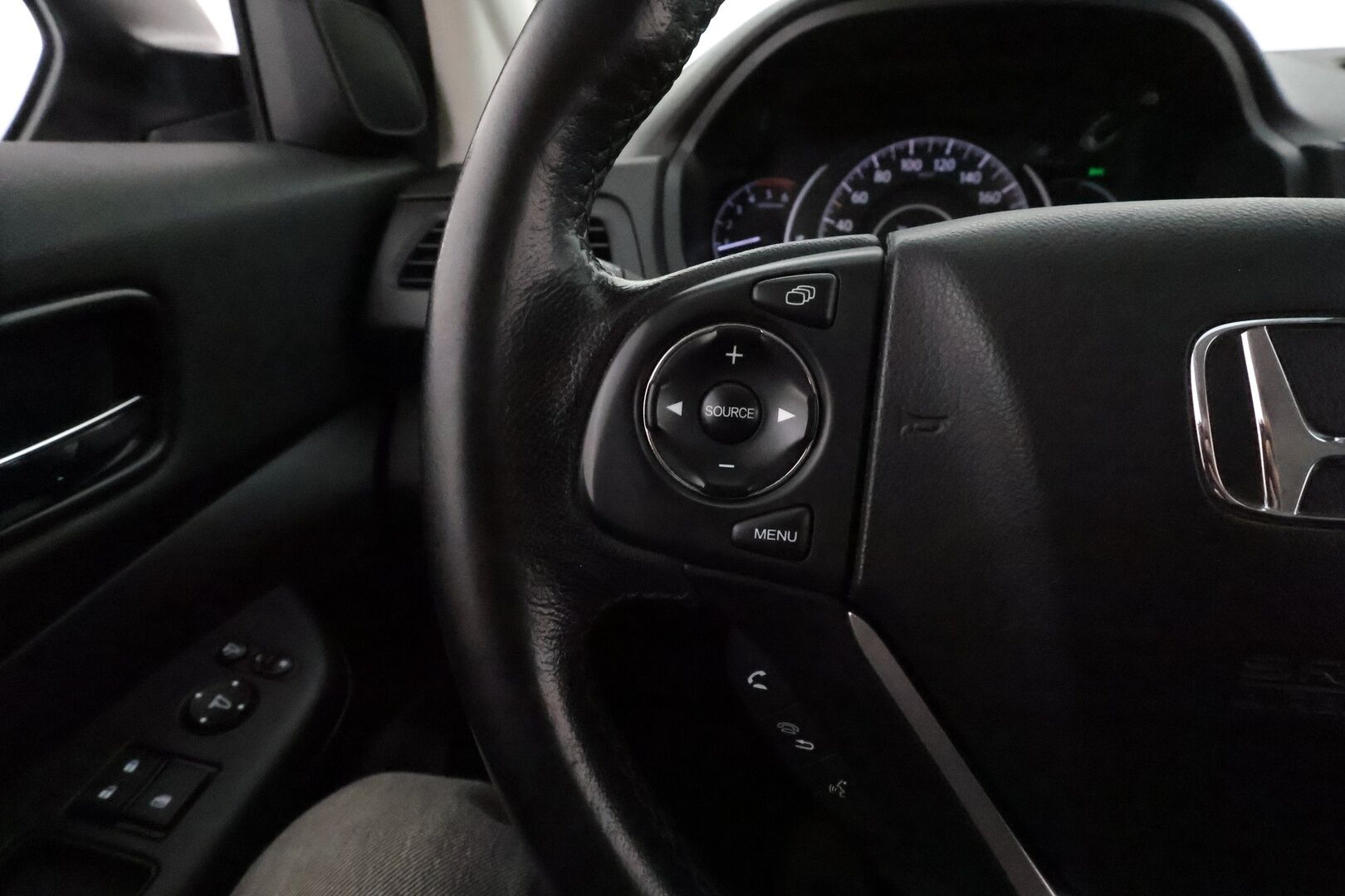 Honda CR-V 2016 1,6 Diesel Lifestyle AT **Vakkari / Lohkolämmitin / P.kamera / Puolinahat / Koukku** - Suomi-auto / Kahdet renkaat aluvanteilla