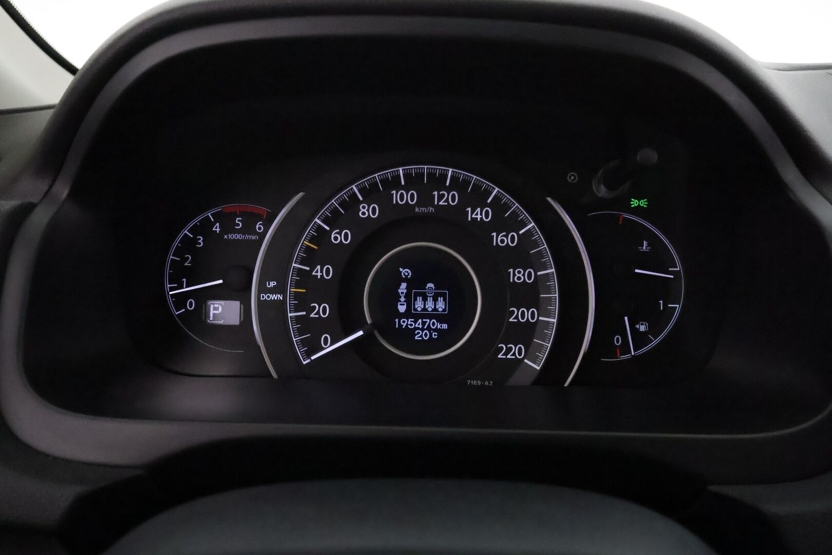 Honda CR-V 2016 1,6 Diesel Lifestyle AT **Vakkari / Lohkolämmitin / P.kamera / Puolinahat / Koukku** - Suomi-auto / Kahdet renkaat aluvanteilla