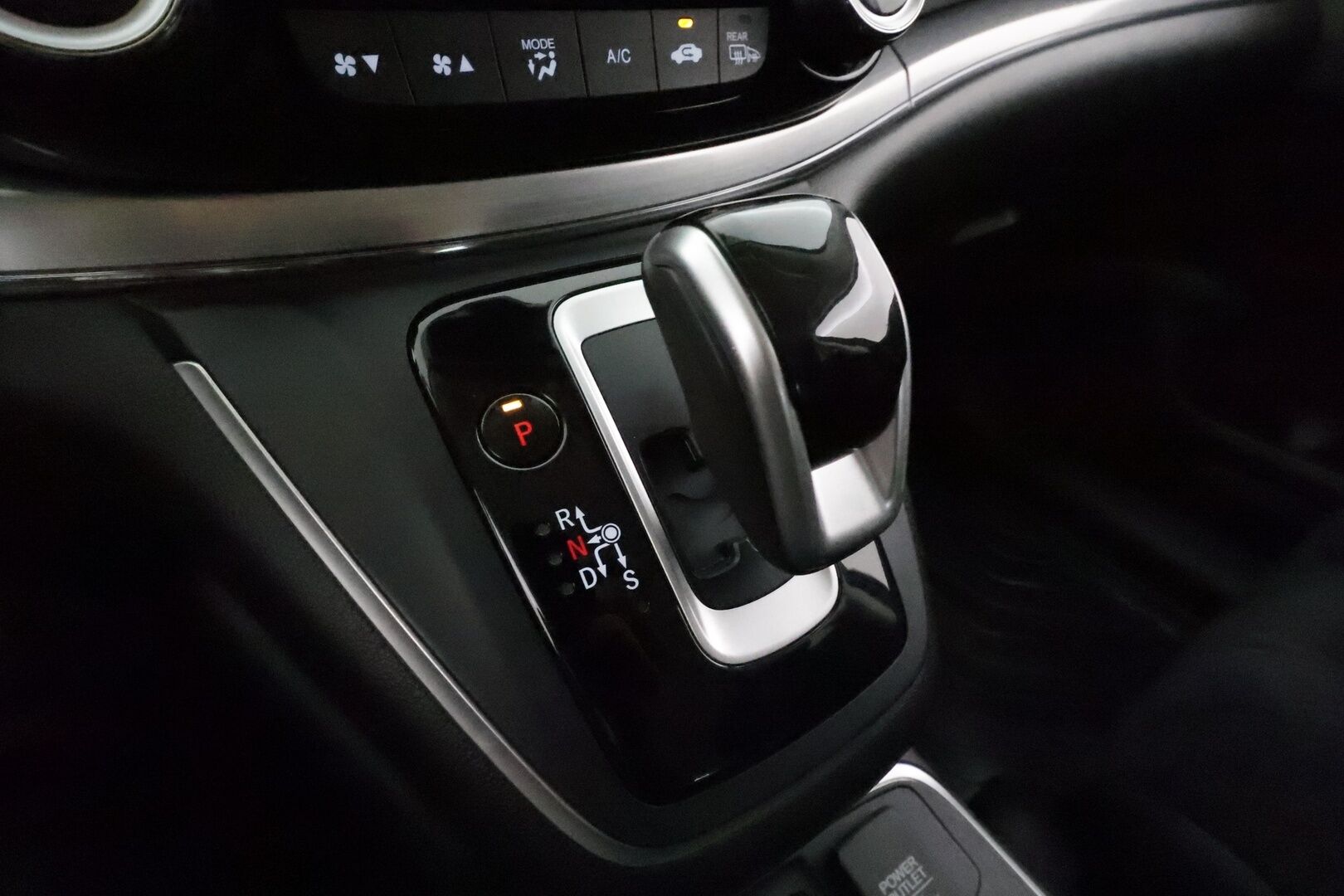 Honda CR-V 2016 1,6 Diesel Lifestyle AT **Vakkari / Lohkolämmitin / P.kamera / Puolinahat / Koukku** - Suomi-auto / Kahdet renkaat aluvanteilla