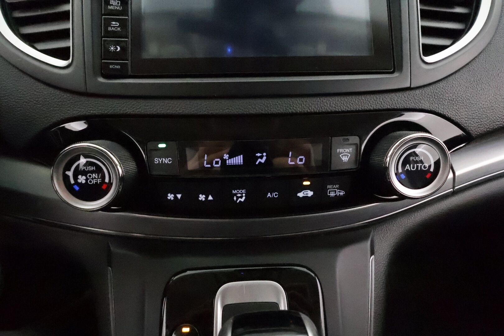 Honda CR-V 2016 1,6 Diesel Lifestyle AT **Vakkari / Lohkolämmitin / P.kamera / Puolinahat / Koukku** - Suomi-auto / Kahdet renkaat aluvanteilla
