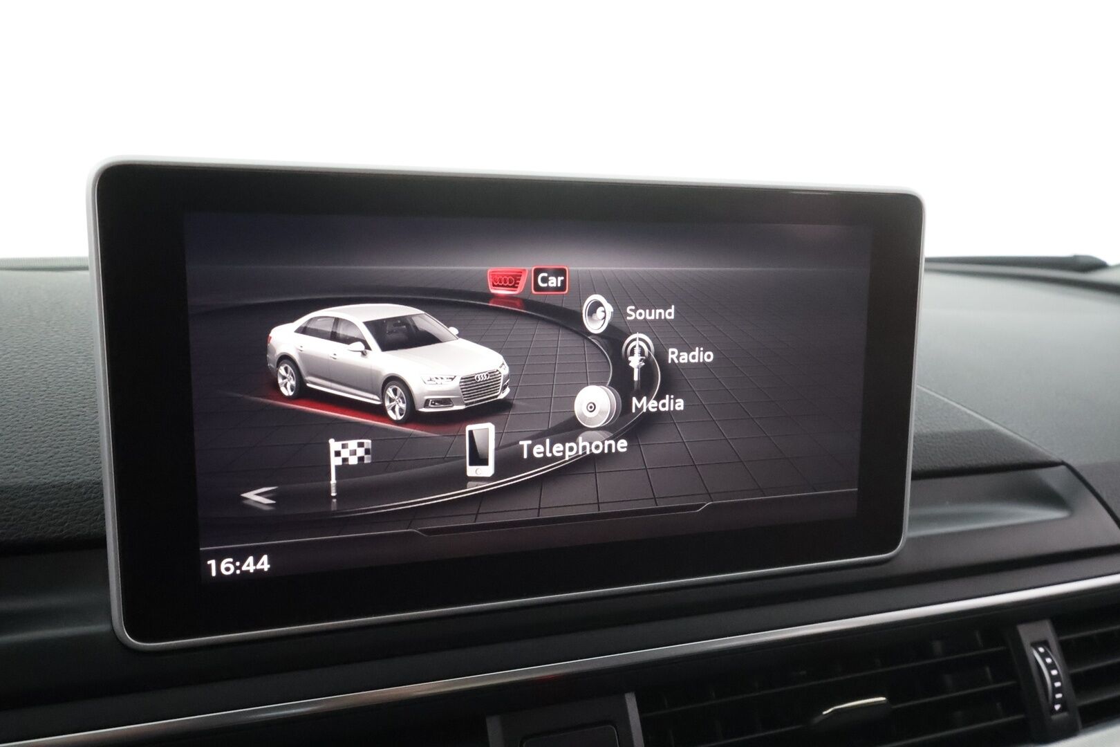 Audi A4 2016 Sedan First Edition Business Sport 2,0 TDI 140 kW quattro S tronic * Webasto / Digimittaristo / Koukku / Sporttinahat * - Suomi-auto 