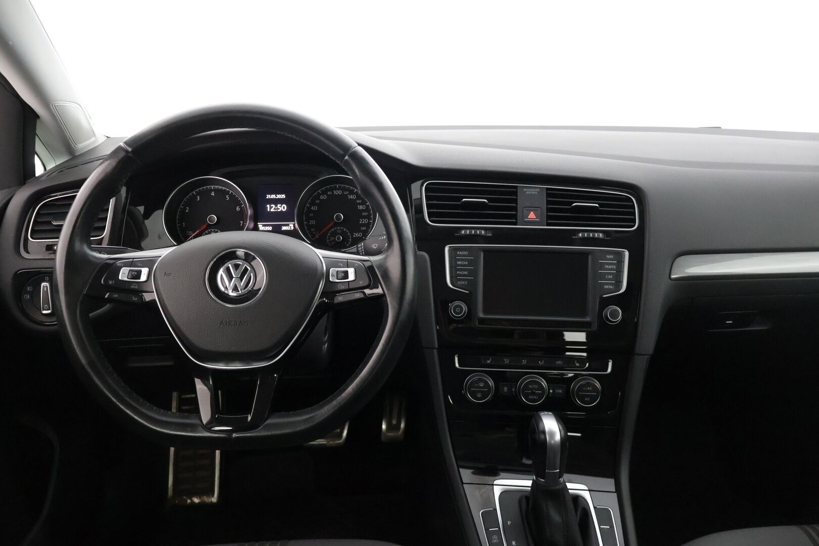 Volkswagen Golf 2016 Variant Allstar 1,4 TSI 92 kW (125 hv) DSG-automaatti * Adapt.vakkari / Webasto / Suomi-auto / CarPlay / Tutkat * - * Juuri tullut / Hyvin huollettu / 2-renkaat ja vanteet ** 