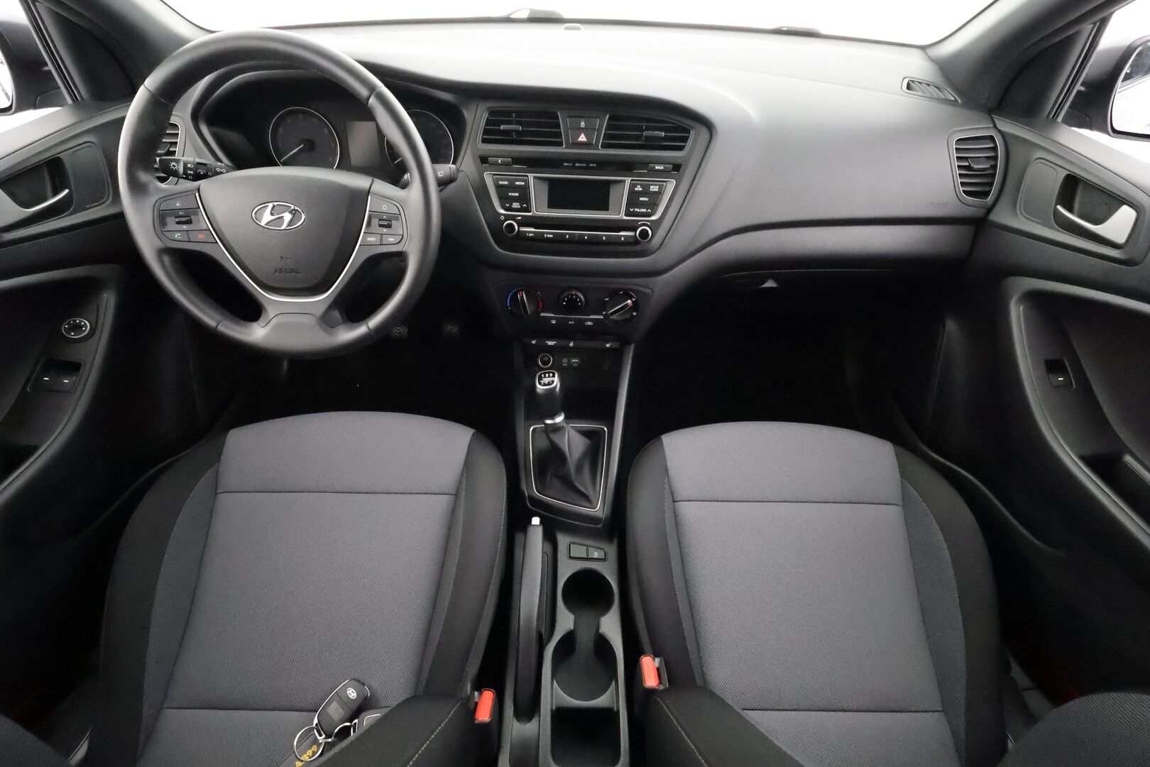 Hyundai i20 5d 2018 1,2 5MT ISG fresh - | Ratinlämmitys | Bluetooth | Ilmastointi | Facelift | Sähköpeilit | Kahdet renkaat | 1-om Suomi-auto |