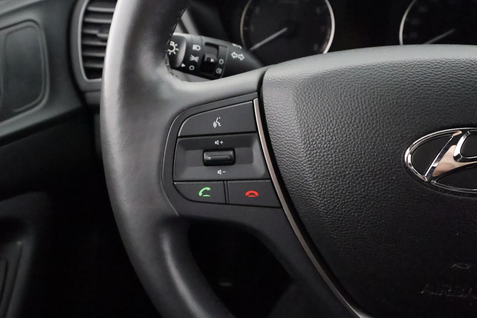 Hyundai i20 5d 2018 1,2 5MT ISG fresh - | Ratinlämmitys | Bluetooth | Ilmastointi | Facelift | Sähköpeilit | Kahdet renkaat | 1-om Suomi-auto |