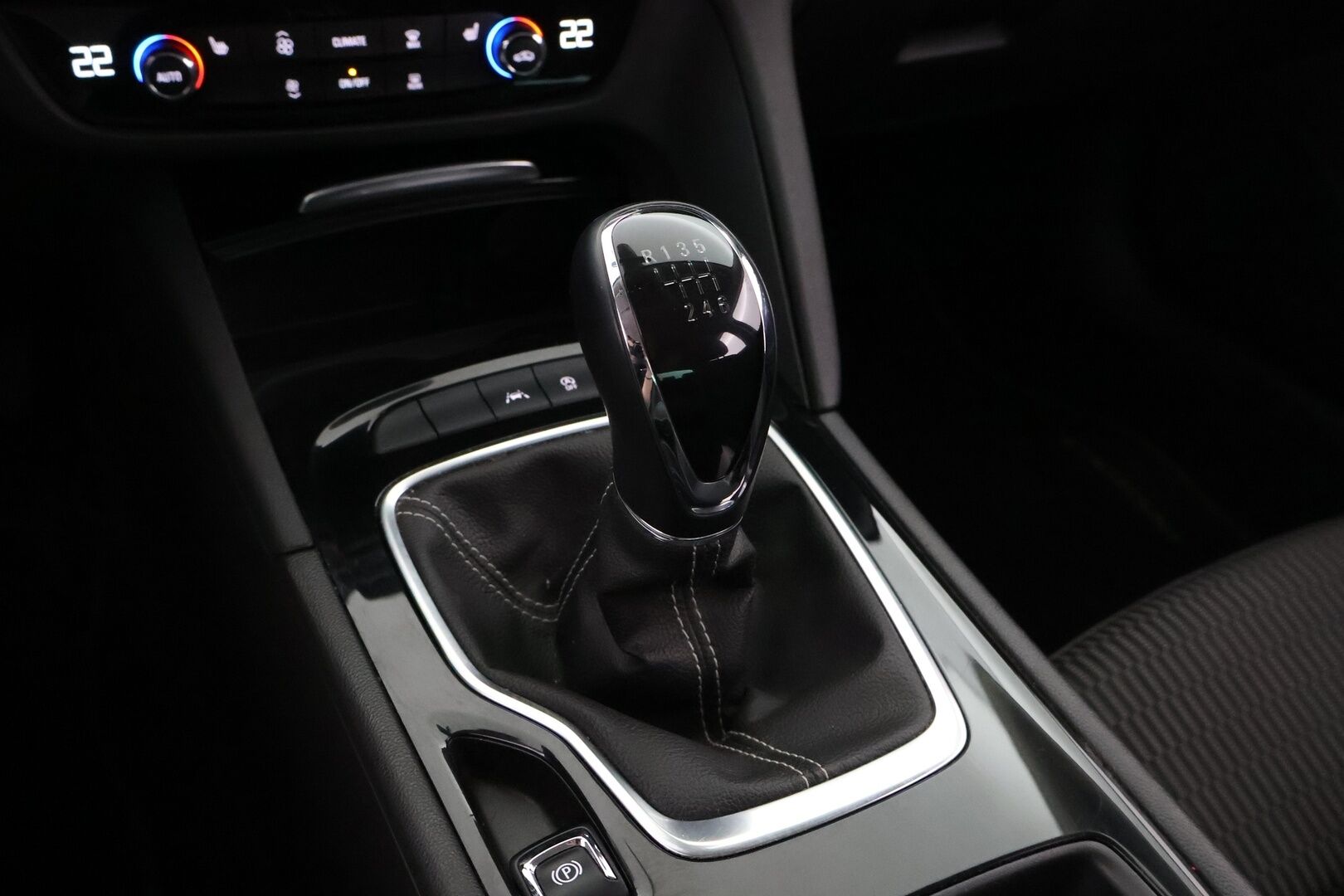 Opel Insignia 2018 Grand Sport Enjoy 1.5 Turbo ECOTEC Start/Stop 121kW MT6 - *Peruutuskamera / Vetokoukku / Vakkari / Navi / Ratinlämmitys / Juuri saapunut Tampereelle!*